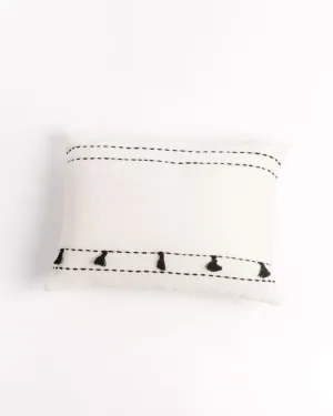16" Tasseled Throw Pillow