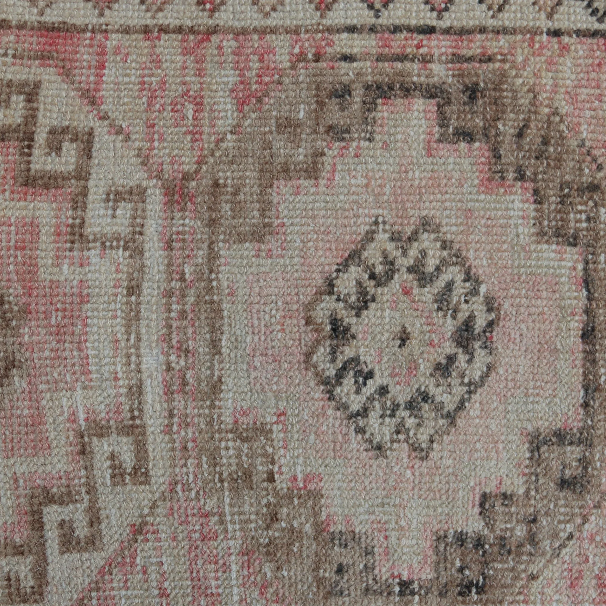 3704 Handwoven Vintage Rug 1’8x2'11