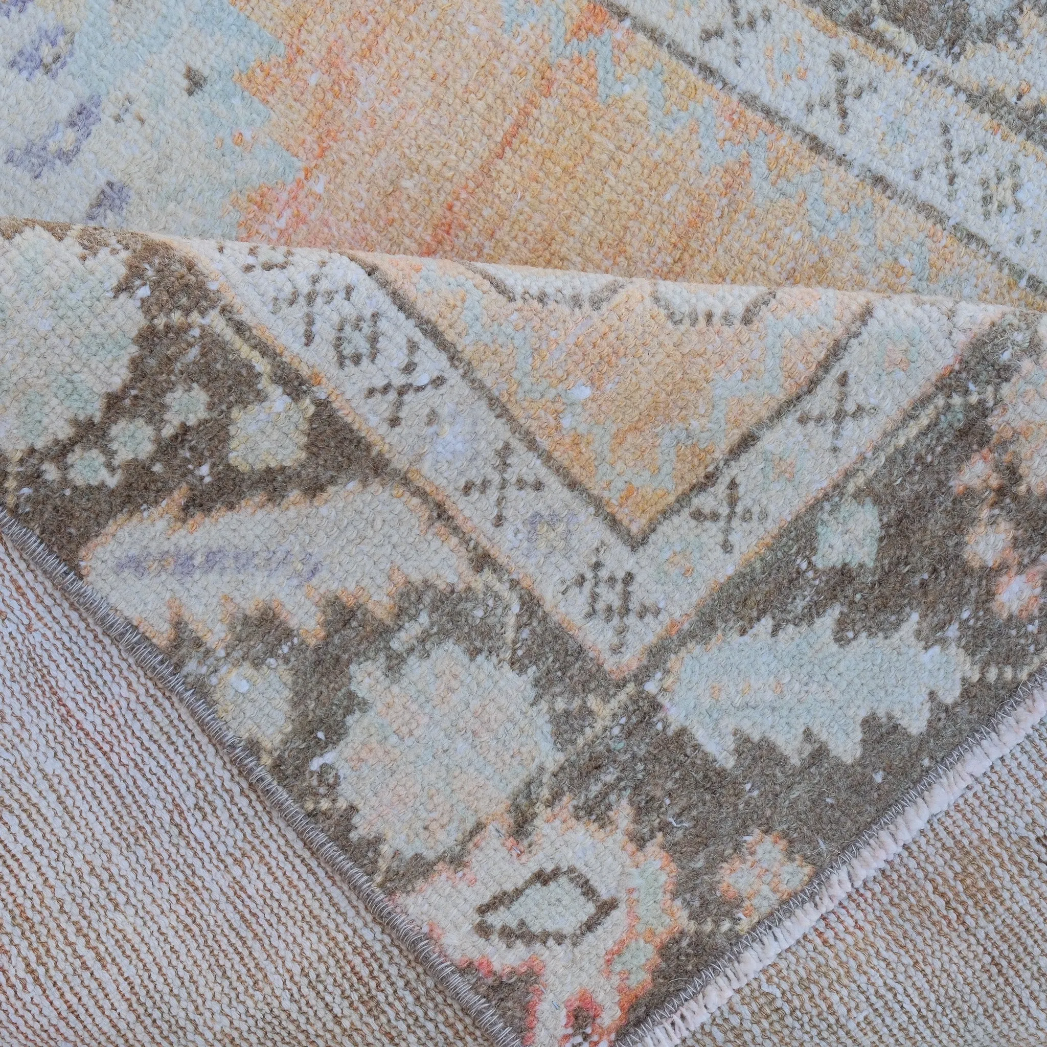 7167 Handwoven Vintage Rug 2'11x5'8