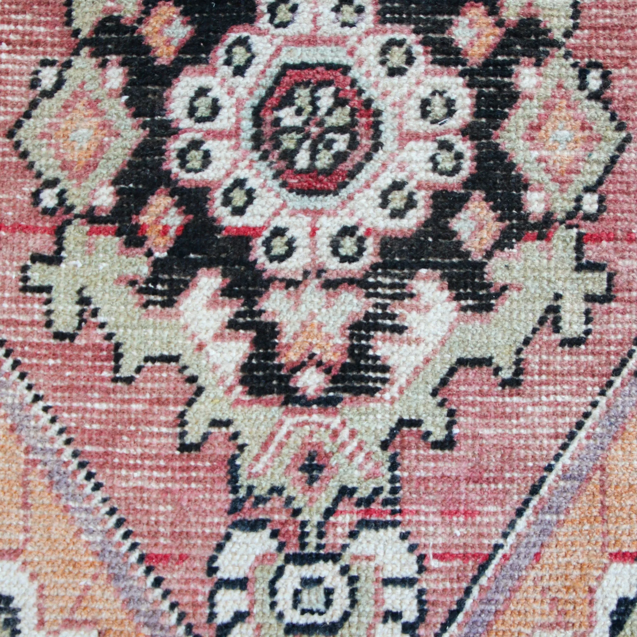 7224 Handwoven Vintage Rug 1'6x2'8 VS