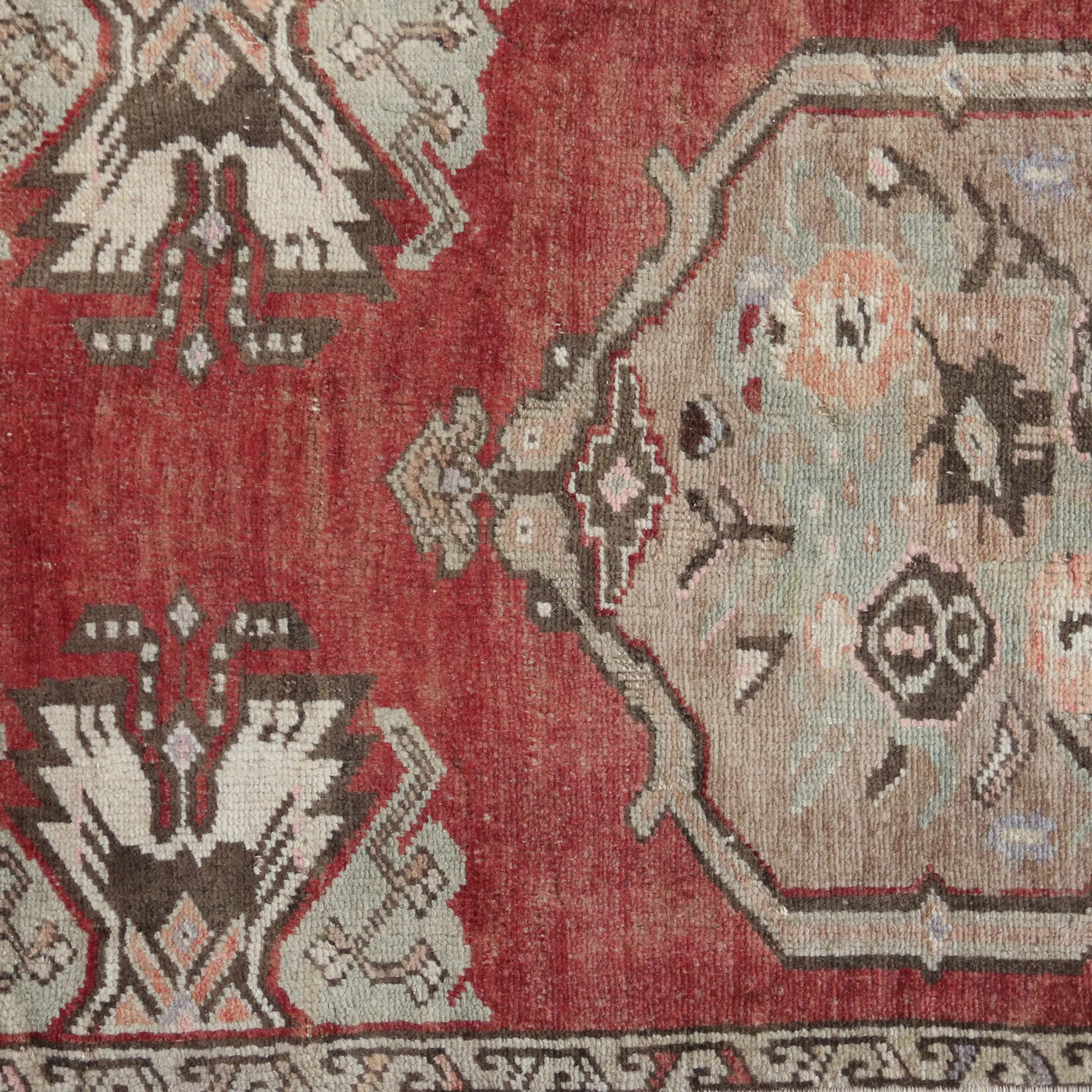 7364 Handwoven Vintage Rug 1’7x3'4
