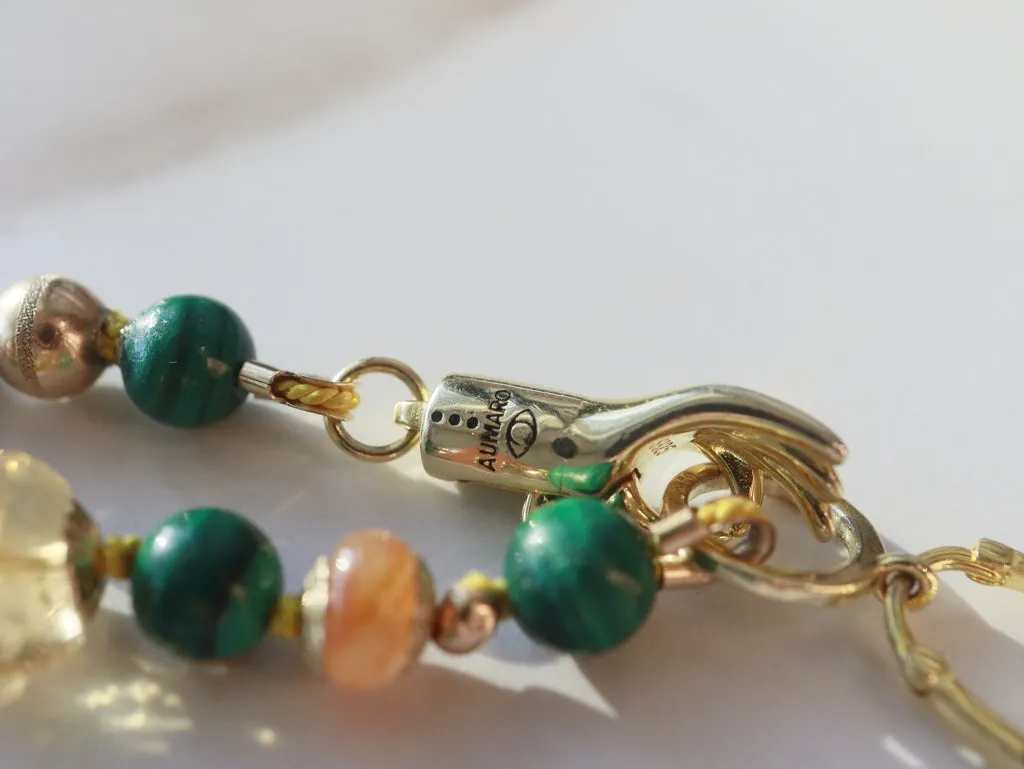 AUMAROGEMS Blessing Hand Clasp
