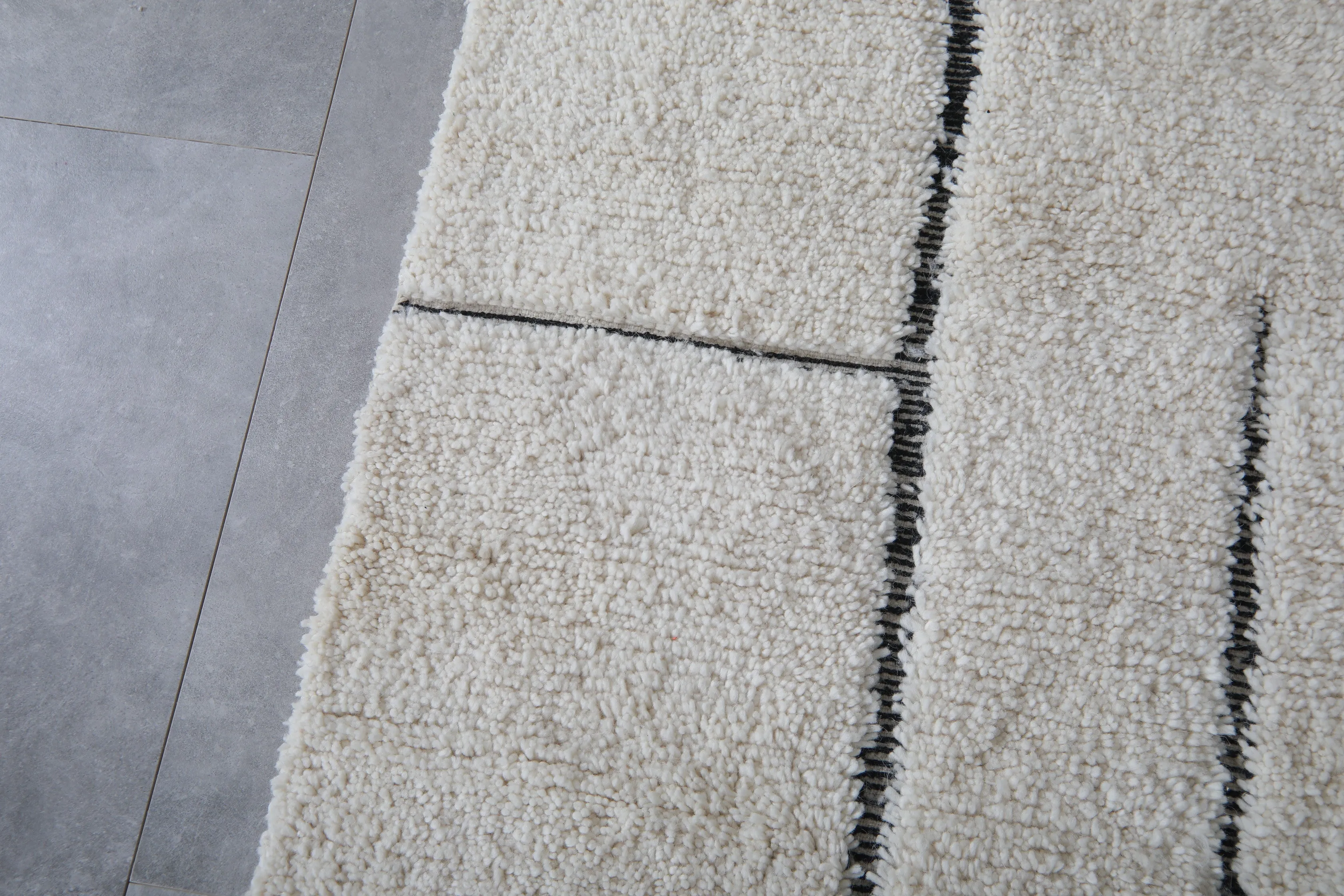 Beni Ourain rug - Berber handmade rug custom