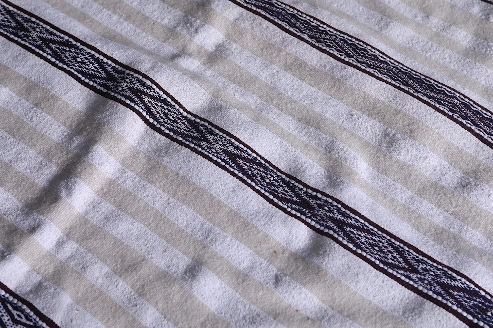 Berber Wedding Blanket Rug - 3.8 FT X 6.9 FT Traditional Handwoven Piece