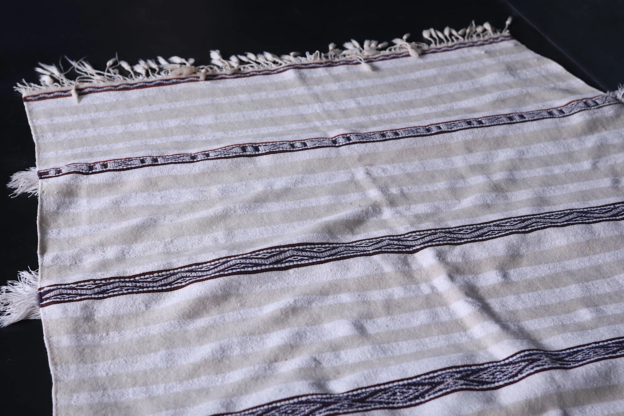 Berber Wedding Blanket Rug - 3.8 FT X 6.9 FT Traditional Handwoven Piece