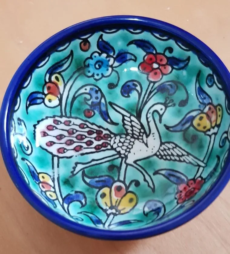 Ceramic bowls for serving or decoration. 14 cm