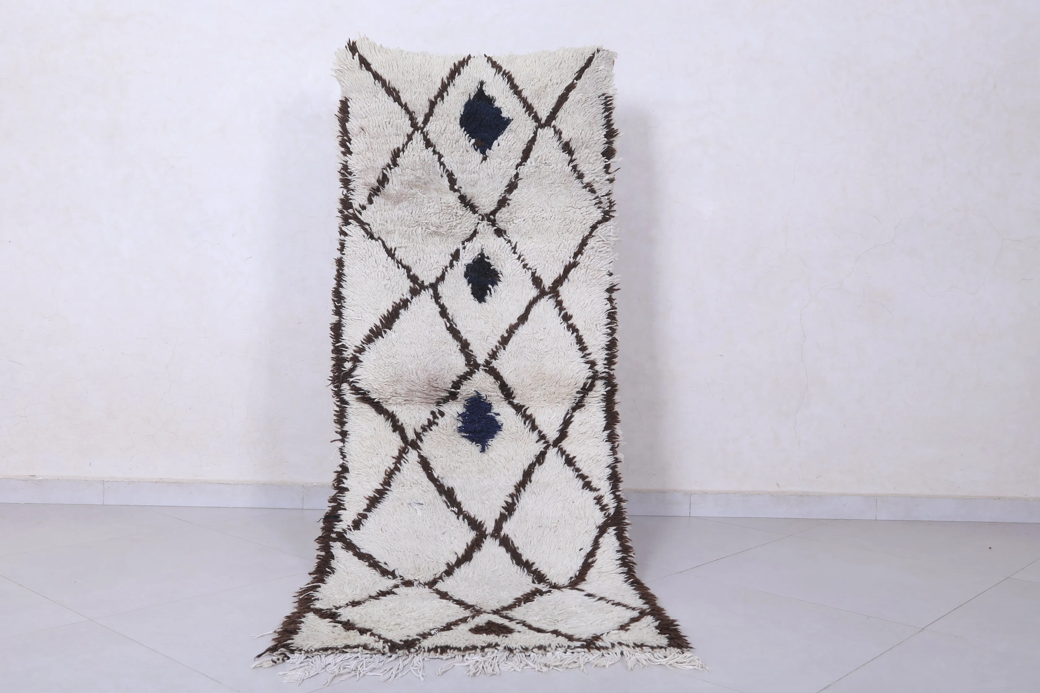 Classic Moroccan Berber Rug - Black & White Diamond Pattern 2.2 x 6.1 Feet