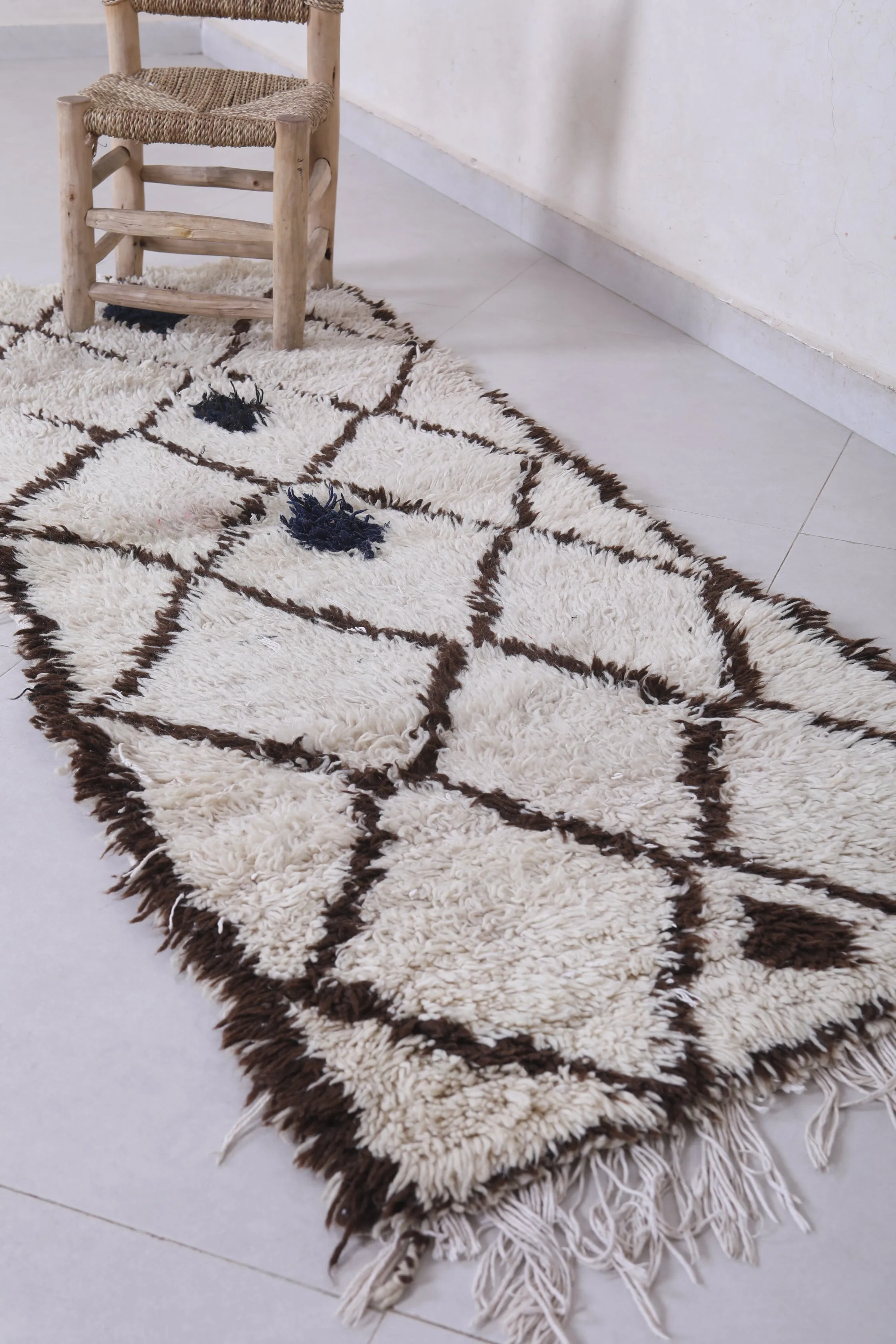 Classic Moroccan Berber Rug - Black & White Diamond Pattern 2.2 x 6.1 Feet
