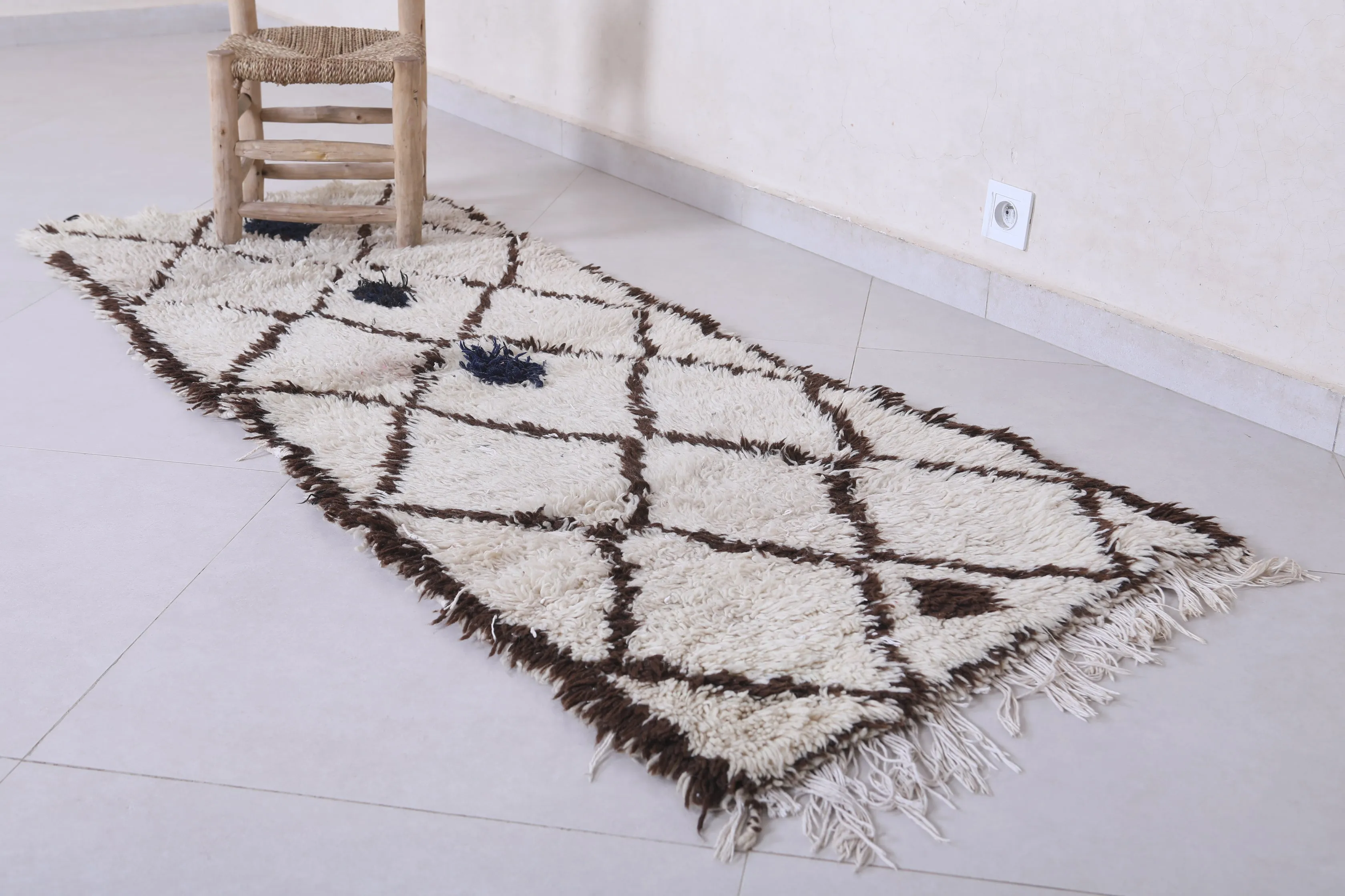 Classic Moroccan Berber Rug - Black & White Diamond Pattern 2.2 x 6.1 Feet