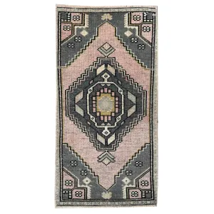 ER52 Handwoven Vintage Rug 1'7x3