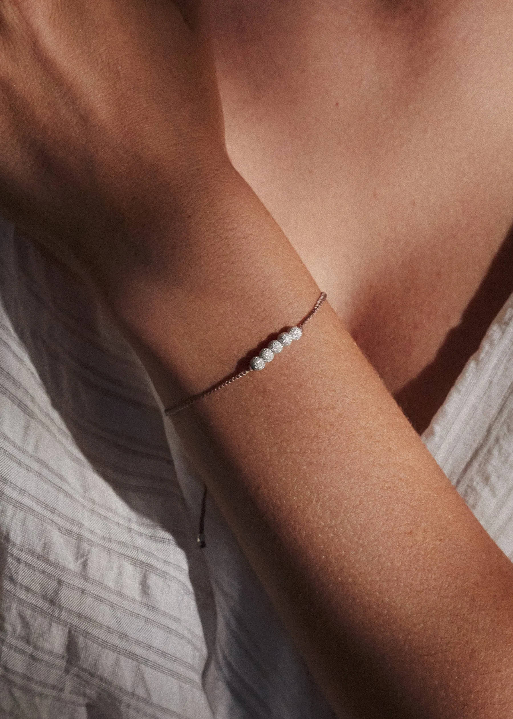Essence Silk Bracelet / silver