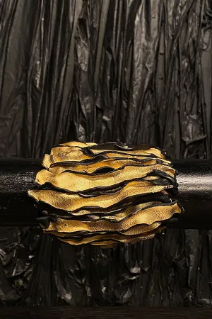 Grazia Fortuna Ward Black & Gold Texture Cuff