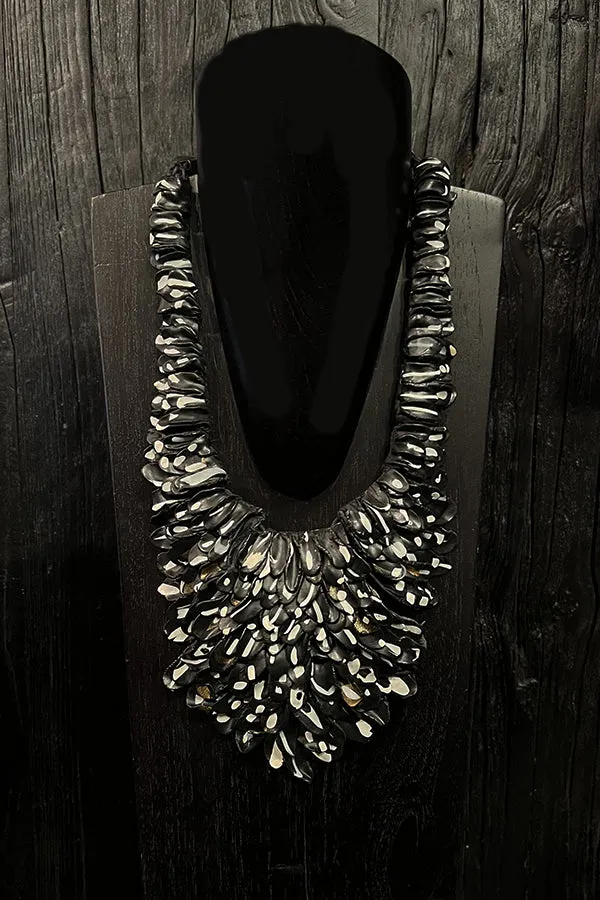 Grazia Fortuna Ward Black and White Feather Necklace