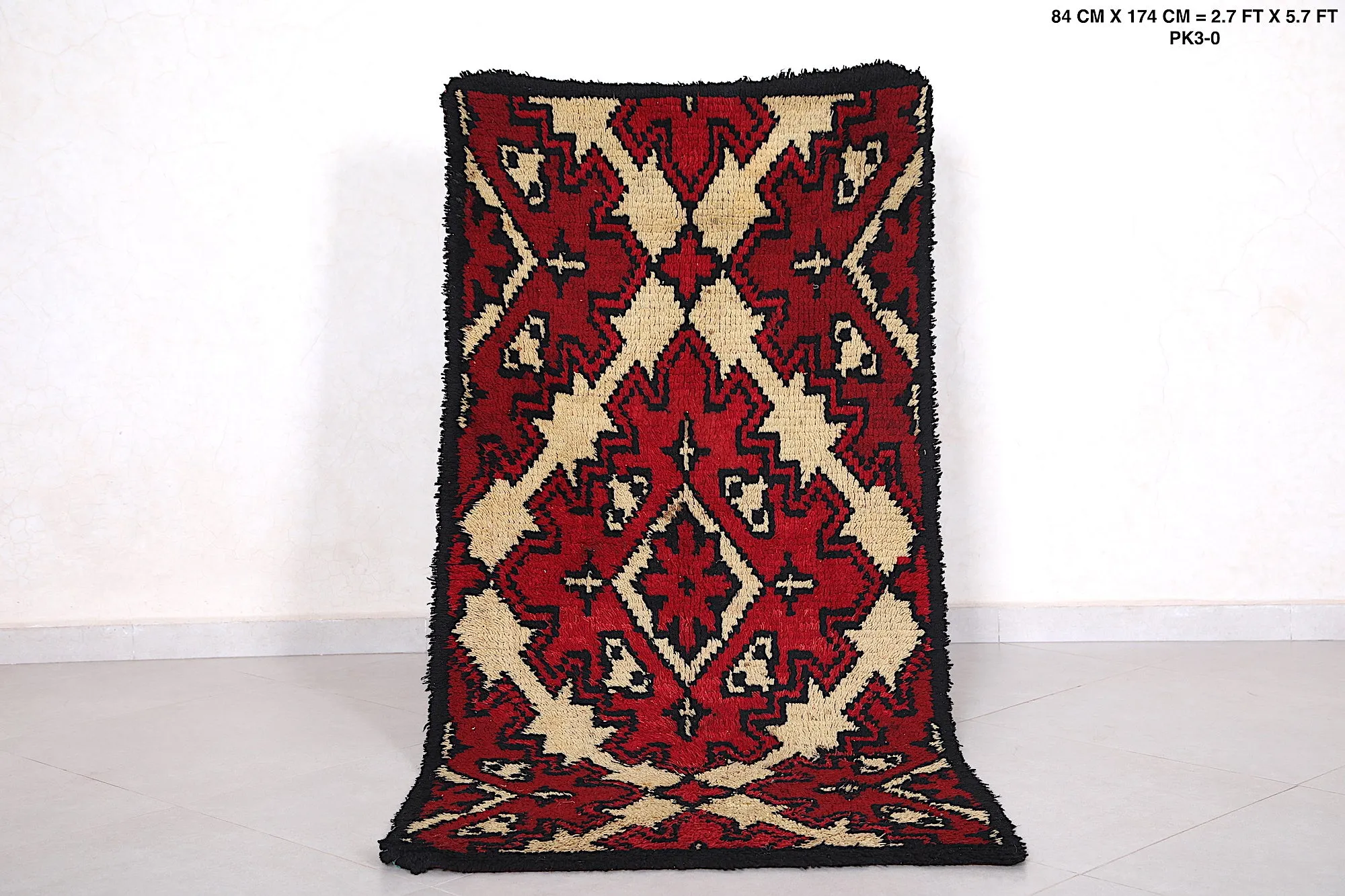 Hand-Woven Moroccan Rug 2.7 x 5.7 ft - Unique Berber Design