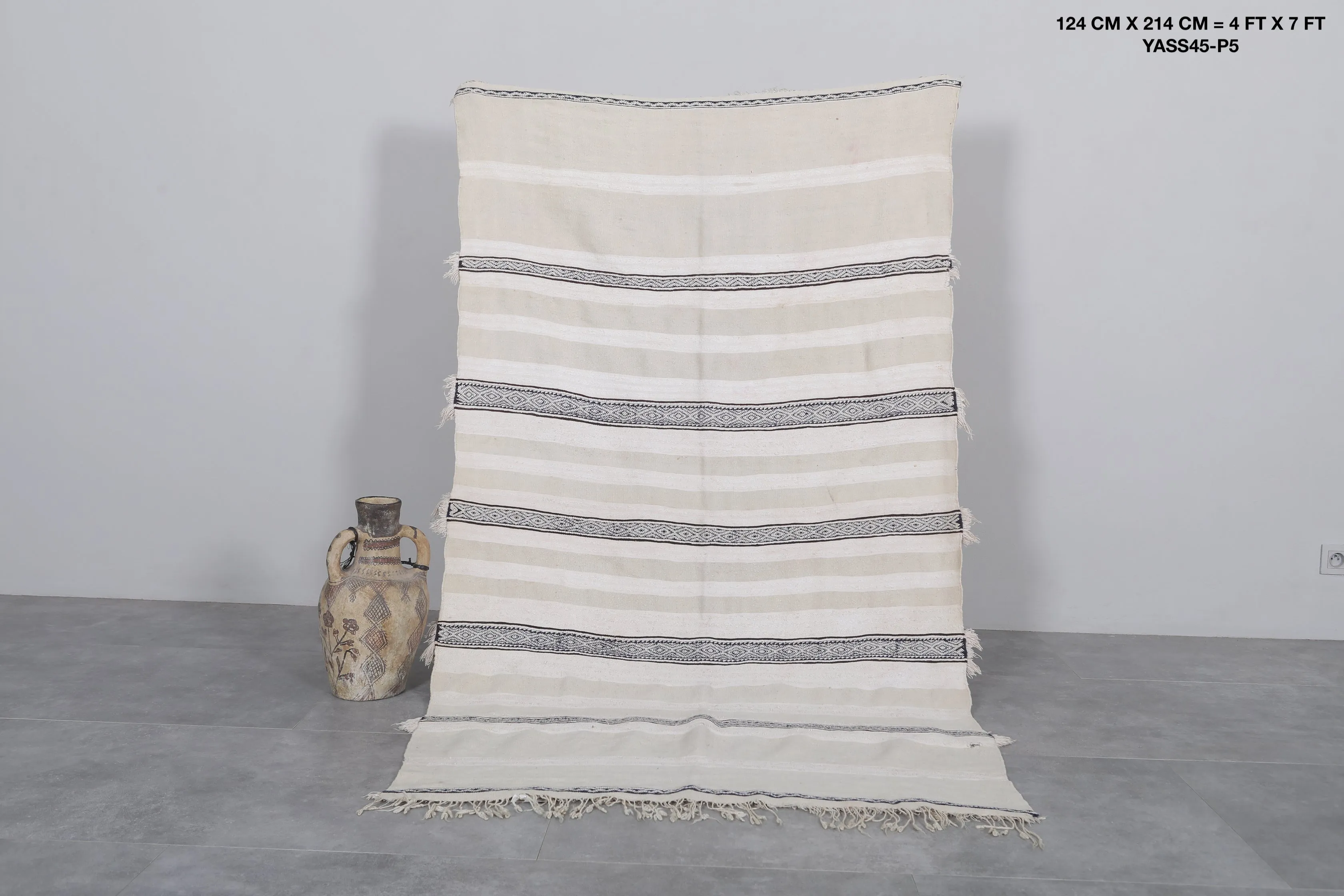 Handmade Berber Wedding Blanket – 4 x 7 ft