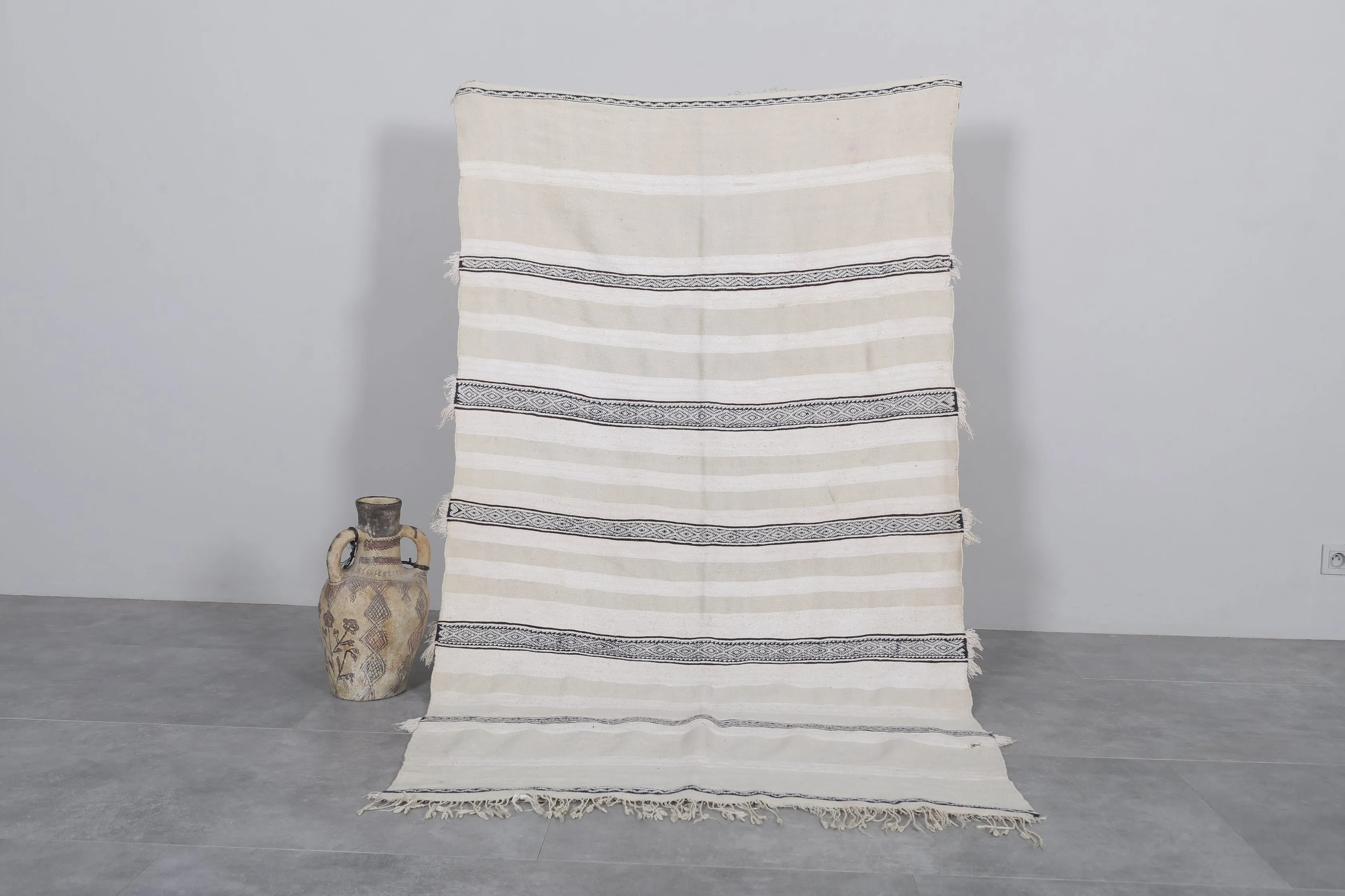 Handmade Berber Wedding Blanket – 4 x 7 ft