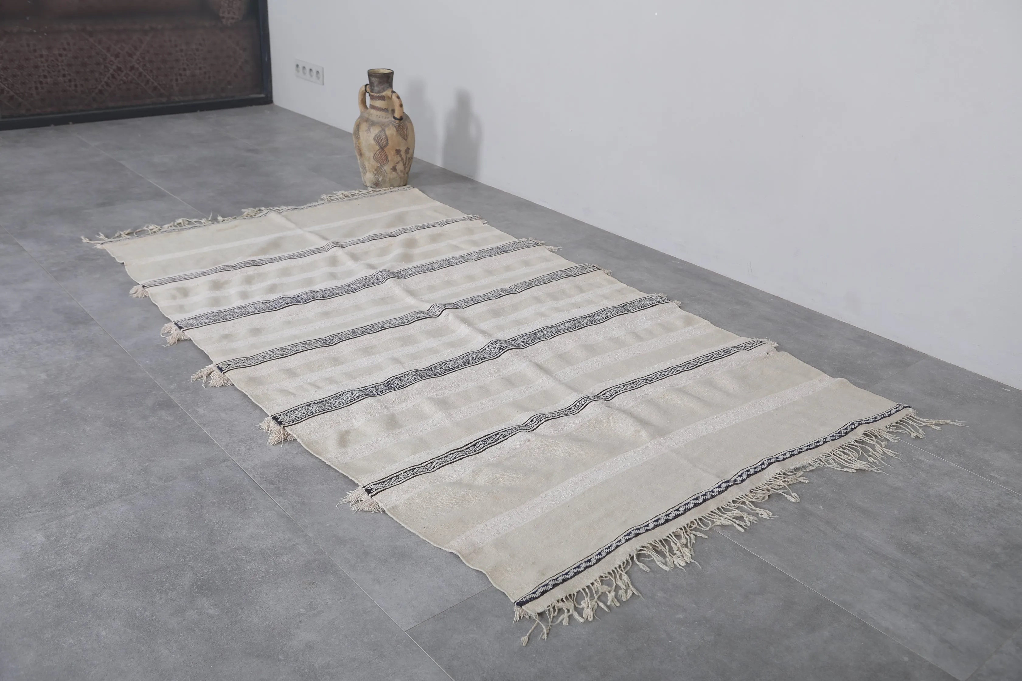 Handmade Berber Wedding Blanket – 4 x 7 ft