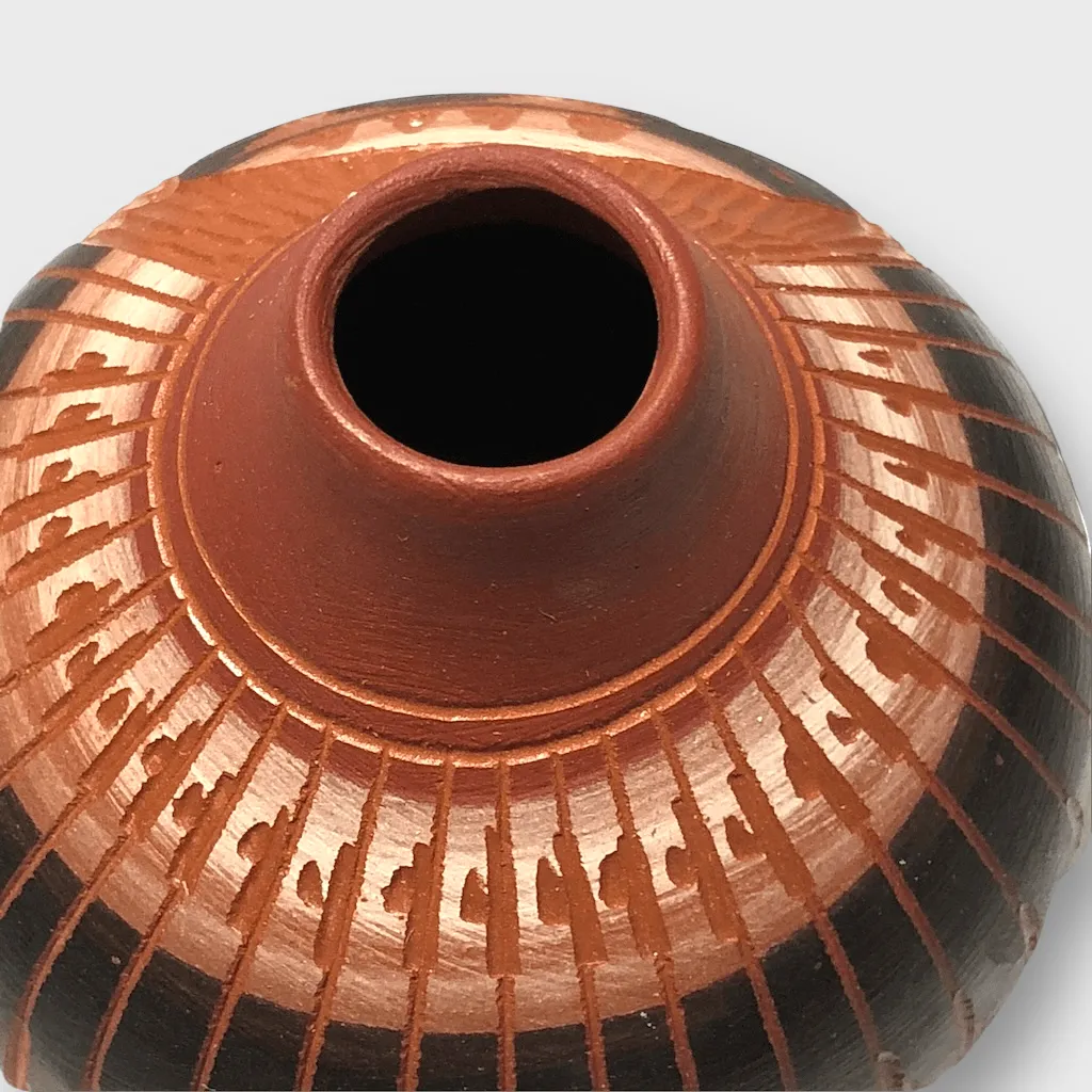 Handmade Indian Native Navajo Clay Etched Small Brown Bear Design Narrow Hole Oval Shape Pottery