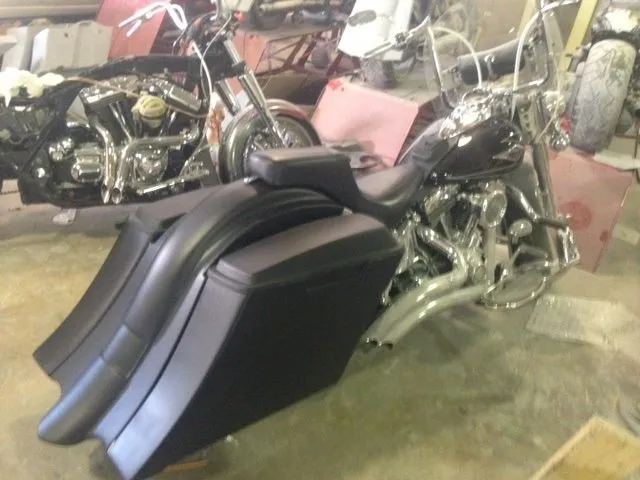 Harley Davidson 6" Heritage Softail Out & Down Extended Saddlebags, Dual 6.5" Speaker Lids   LED Fender No Cutouts