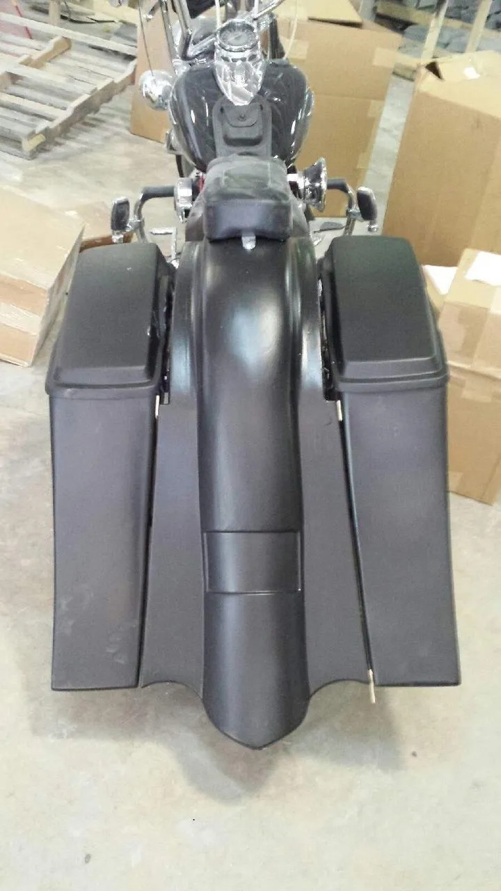 Harley Davidson 6" Heritage Softail Out & Down Extended Saddlebags   Lids   LED Fender No Cutouts