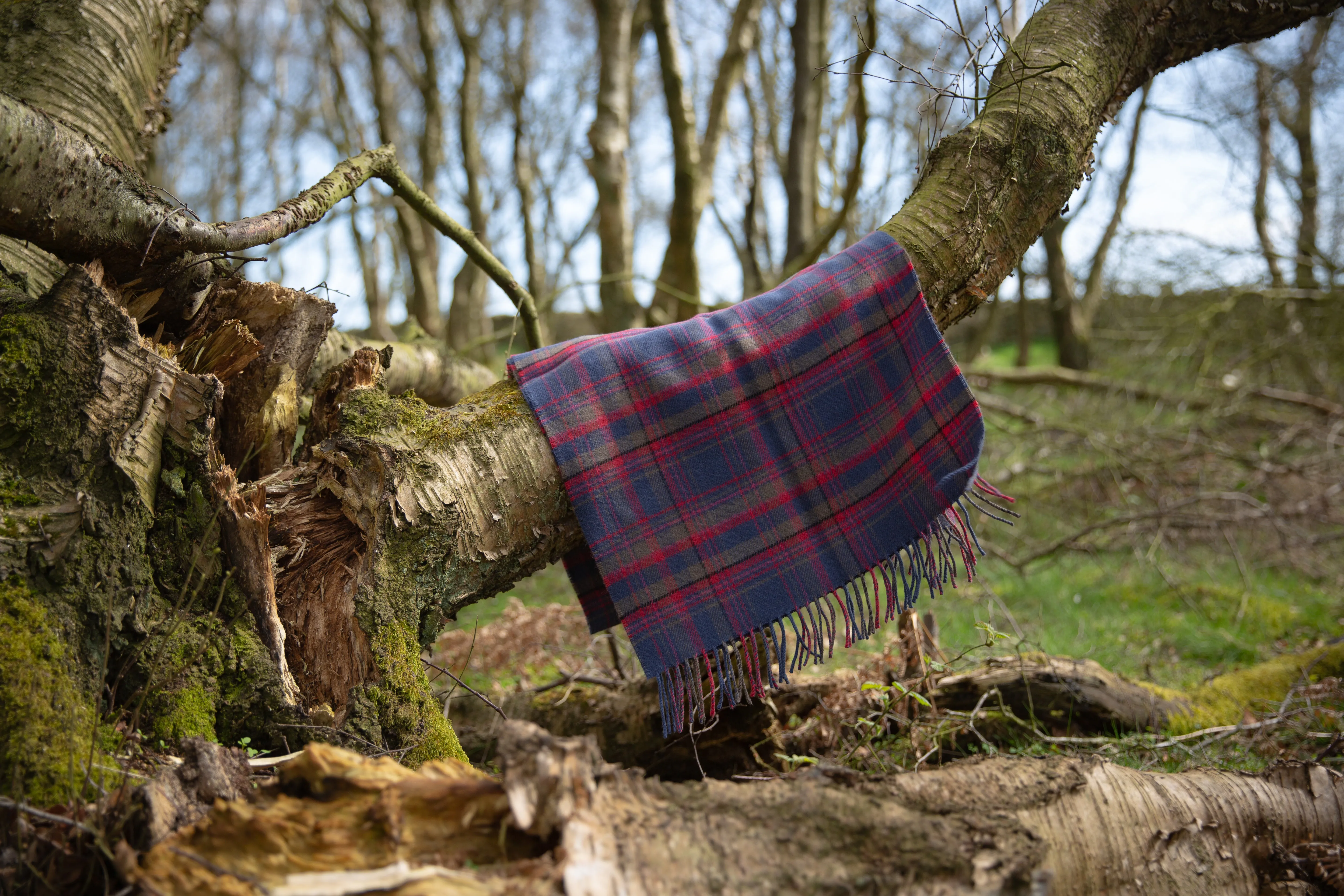 Heritage Tartan Shawl: Highlands at Dusk