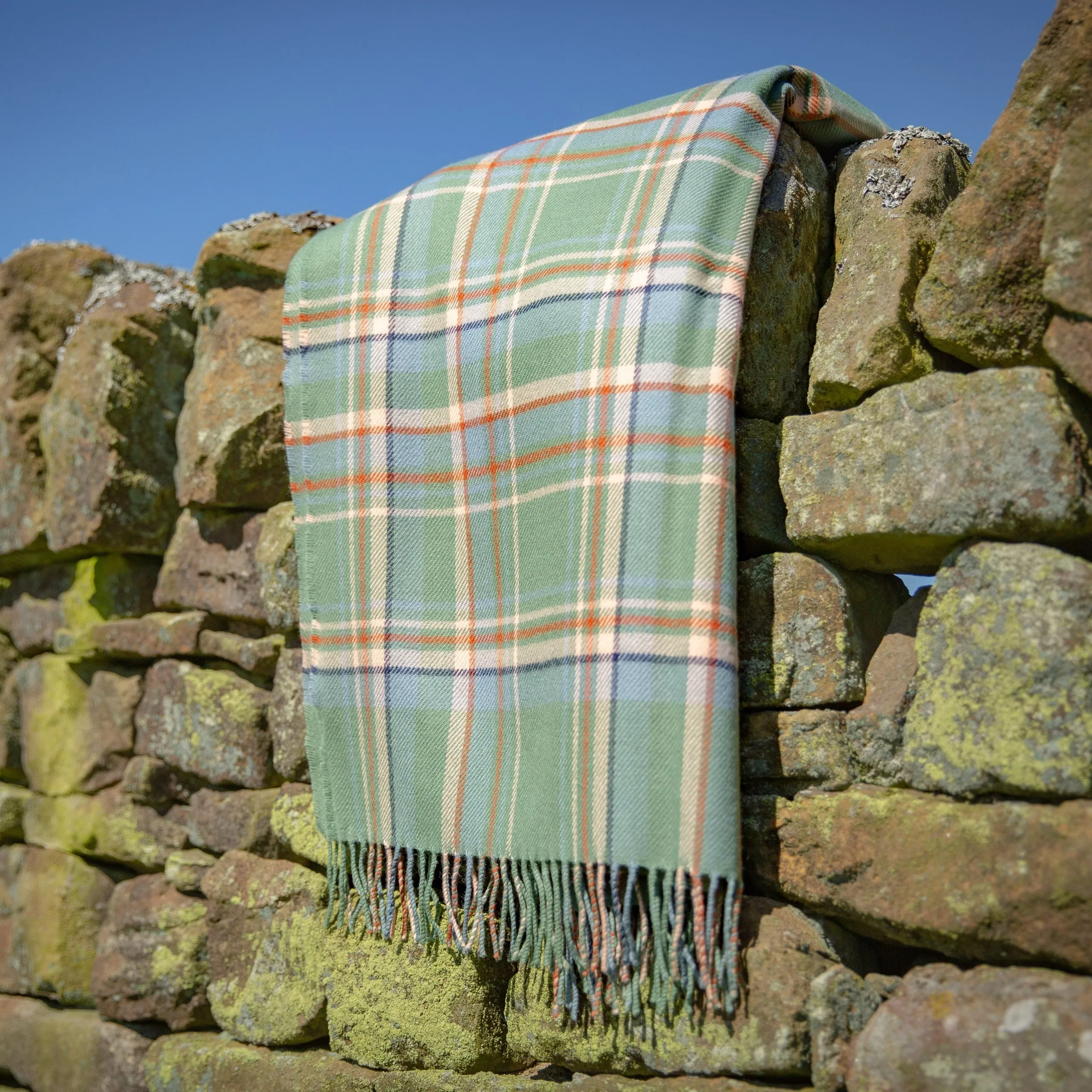Heritage Tartan Throw: Highlands at Dawn