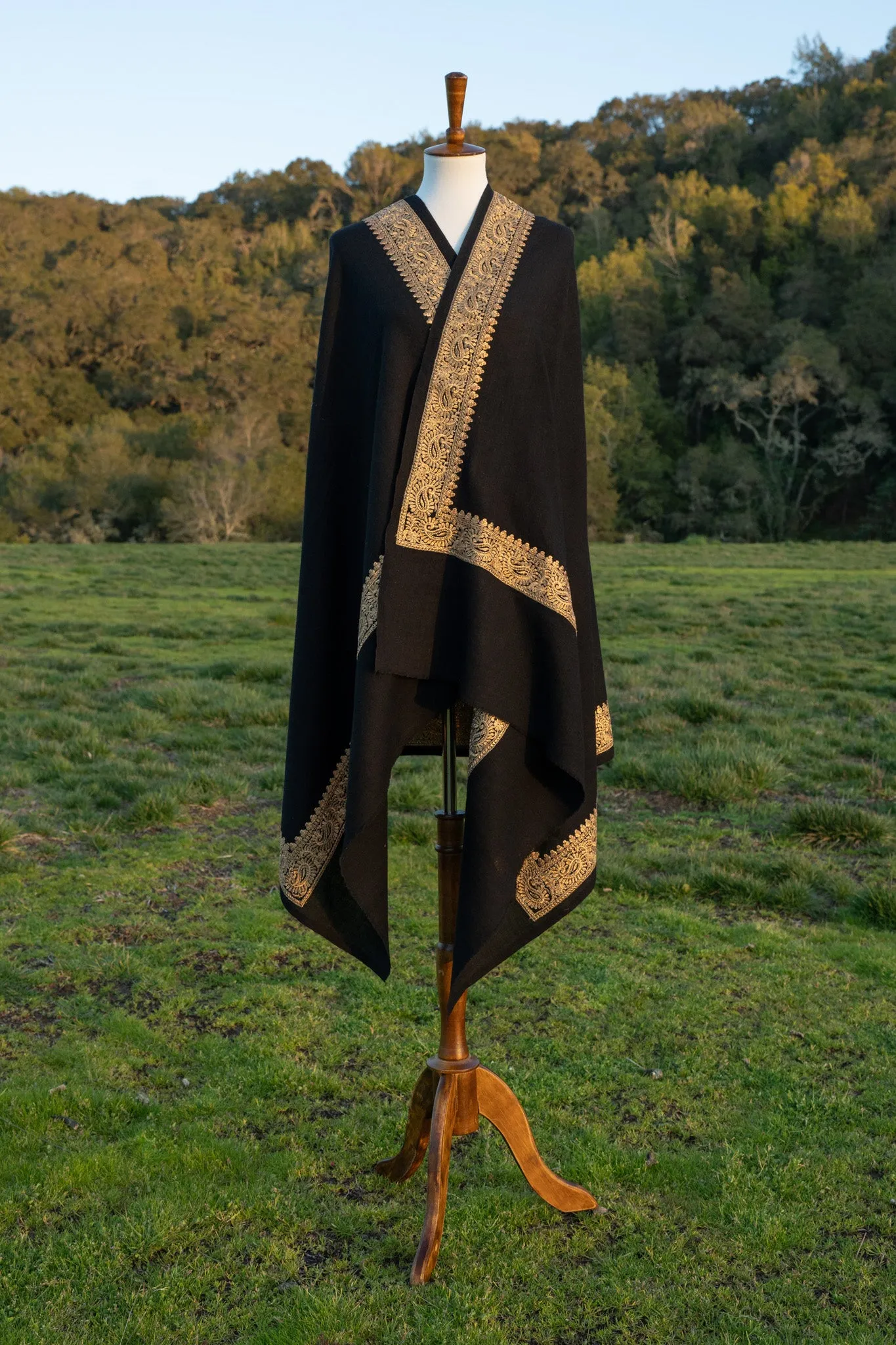 Kashmiri Soft Woolen Shawl
