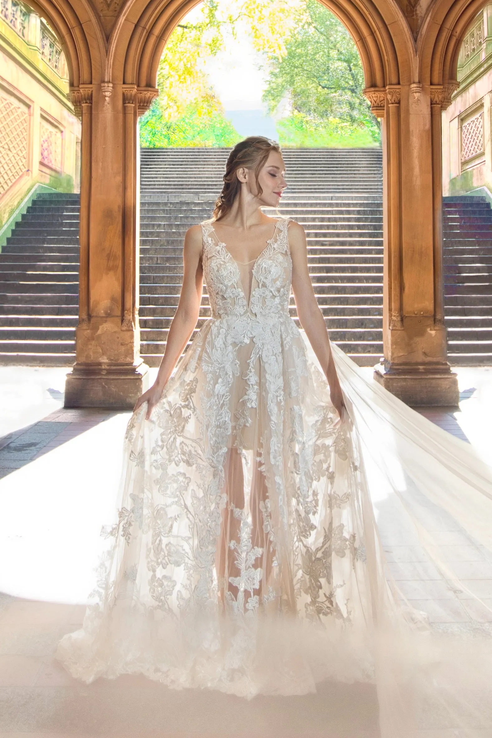 Klaire - Selena Huan Venice Fosted Embroidery Lace illusive A-line gown
