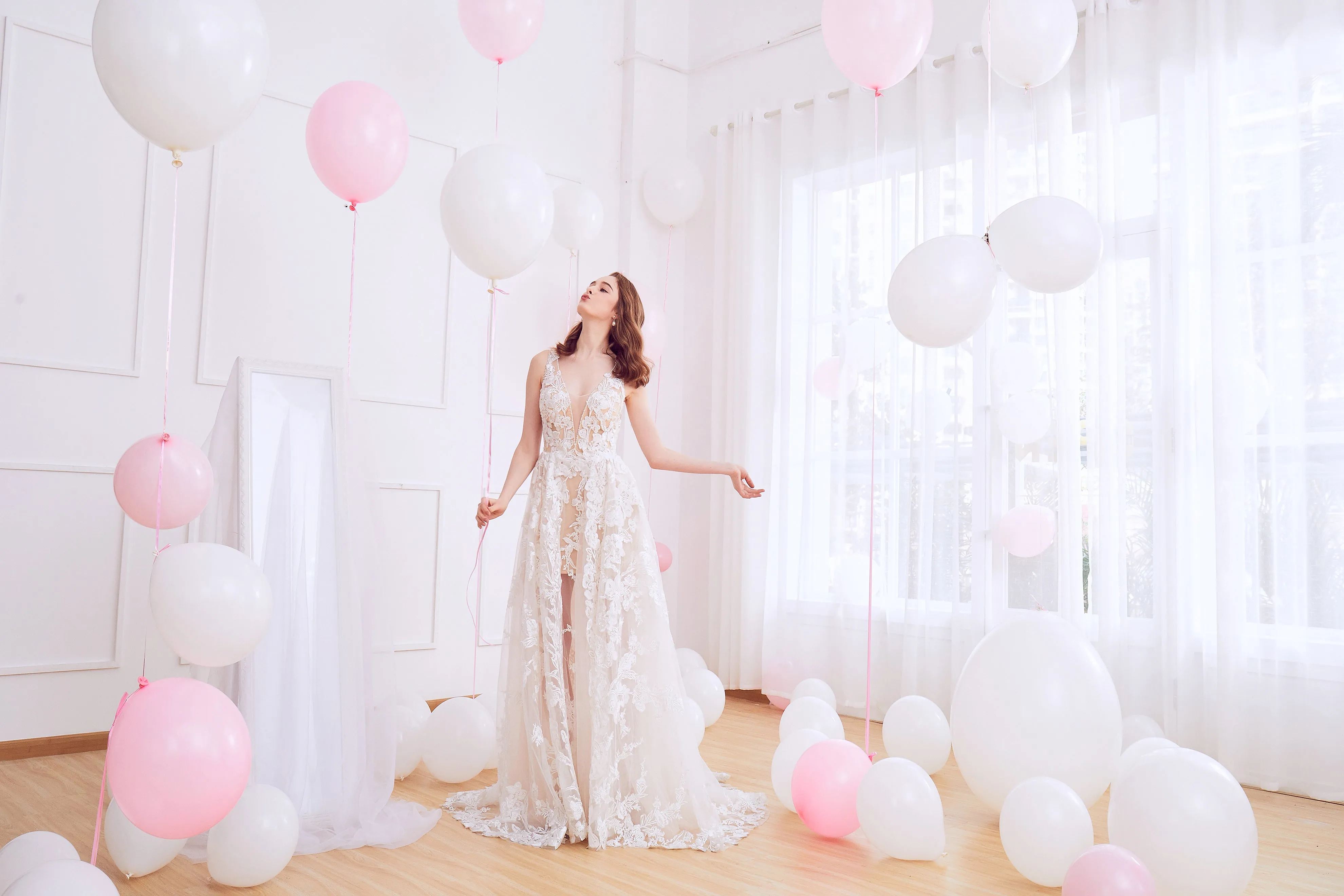 Klaire - Selena Huan Venice Fosted Embroidery Lace illusive A-line gown