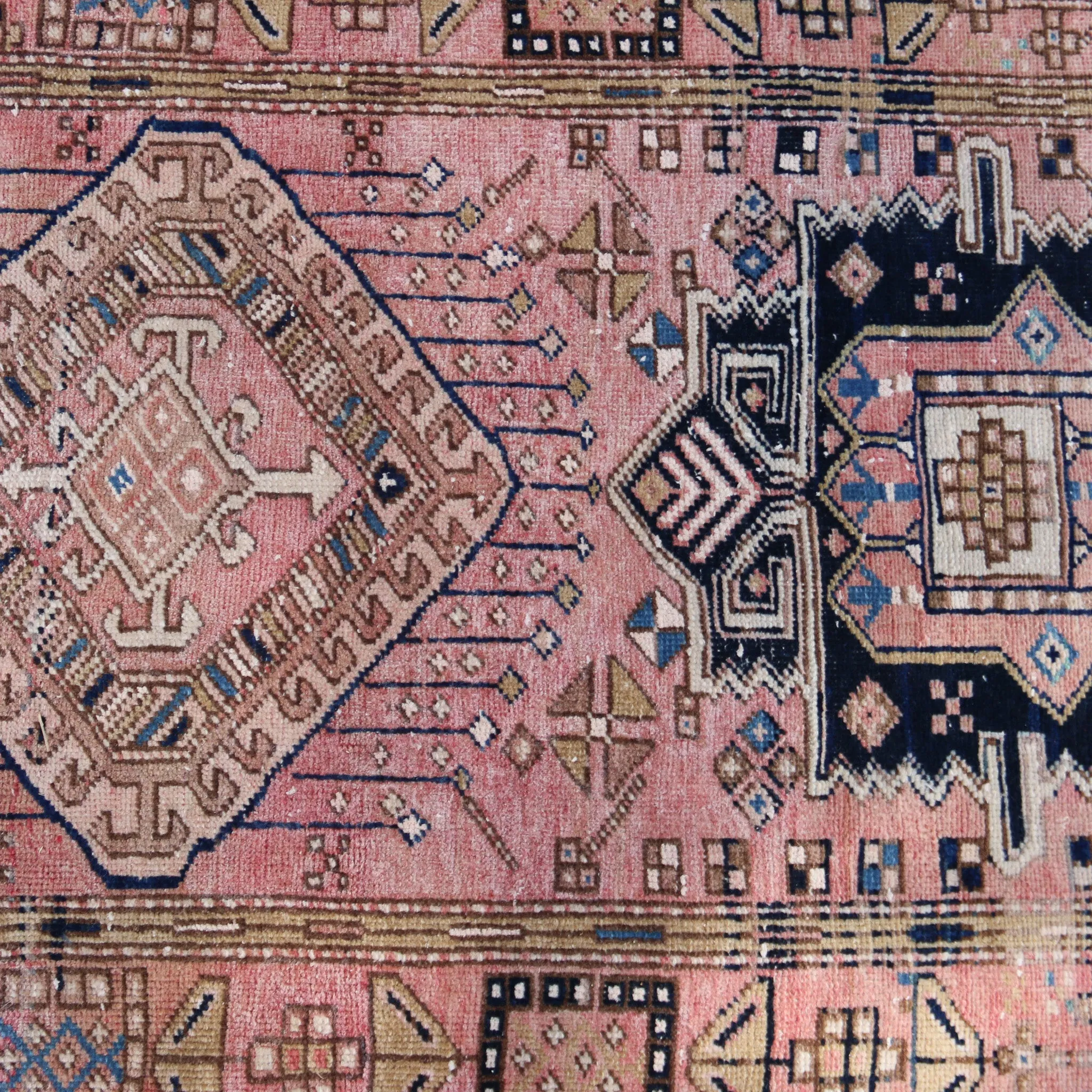 MA16 Handwoven Vintage Rug 3’1x11’4
