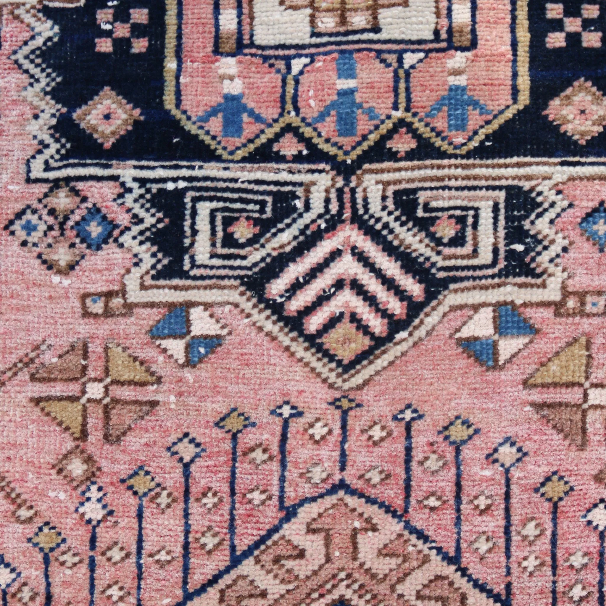 MA16 Handwoven Vintage Rug 3’1x11’4