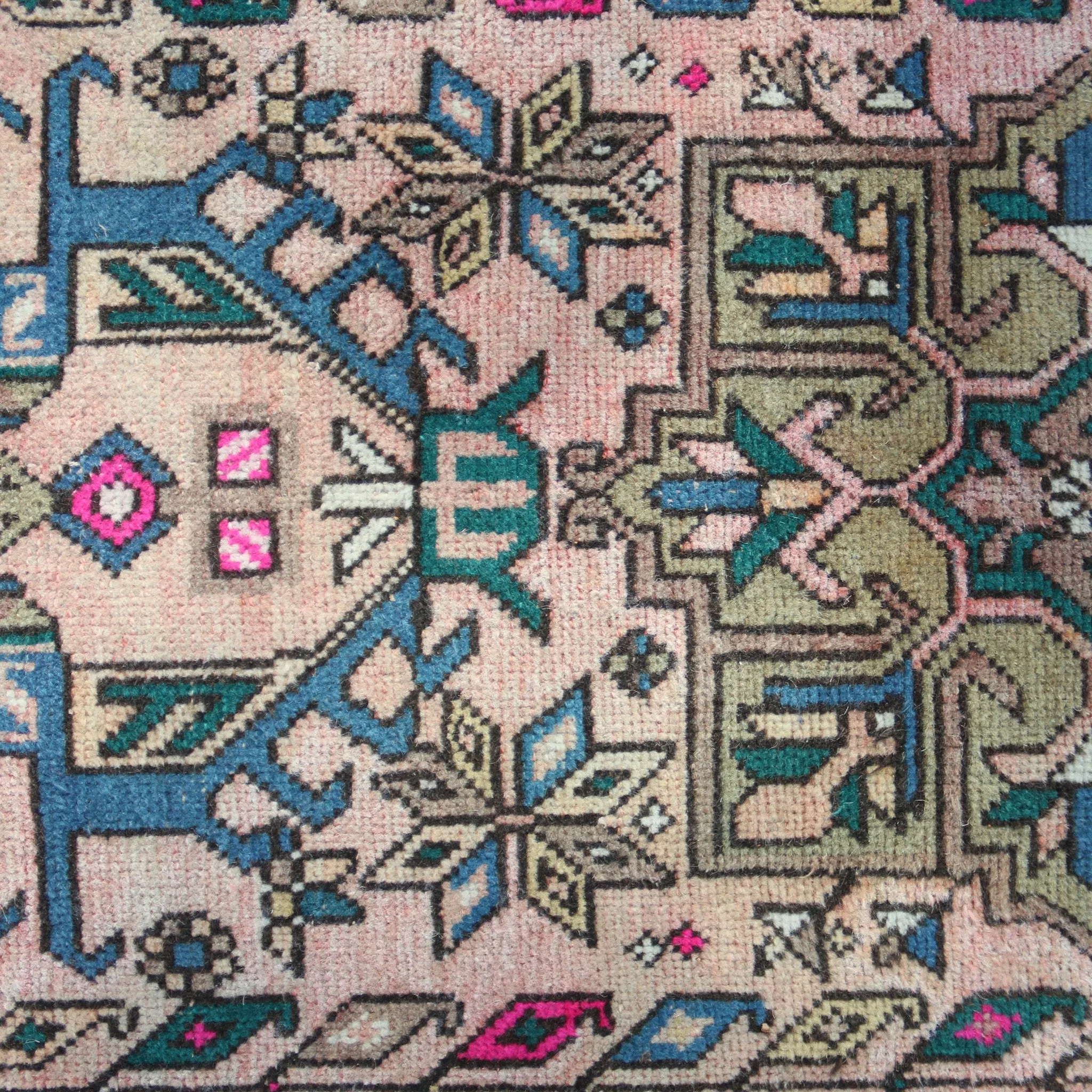 MA20 Handwoven Vintage Rug 3’2x12’7
