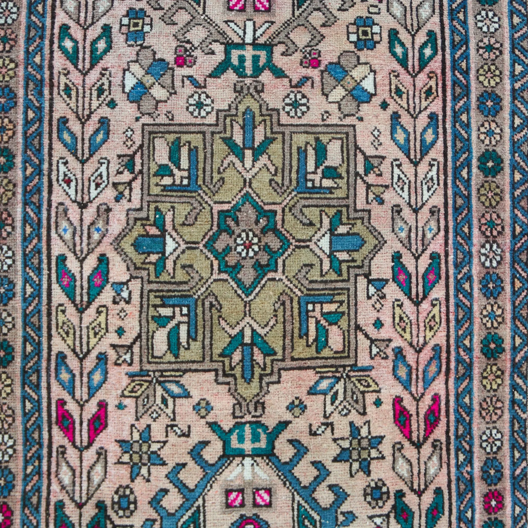 MA20 Handwoven Vintage Rug 3’2x12’7