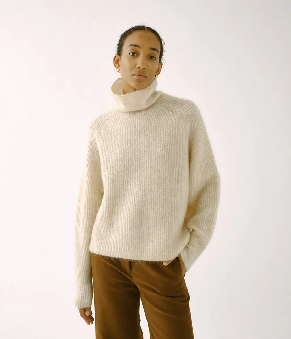 Mohair High Neck in Wheat