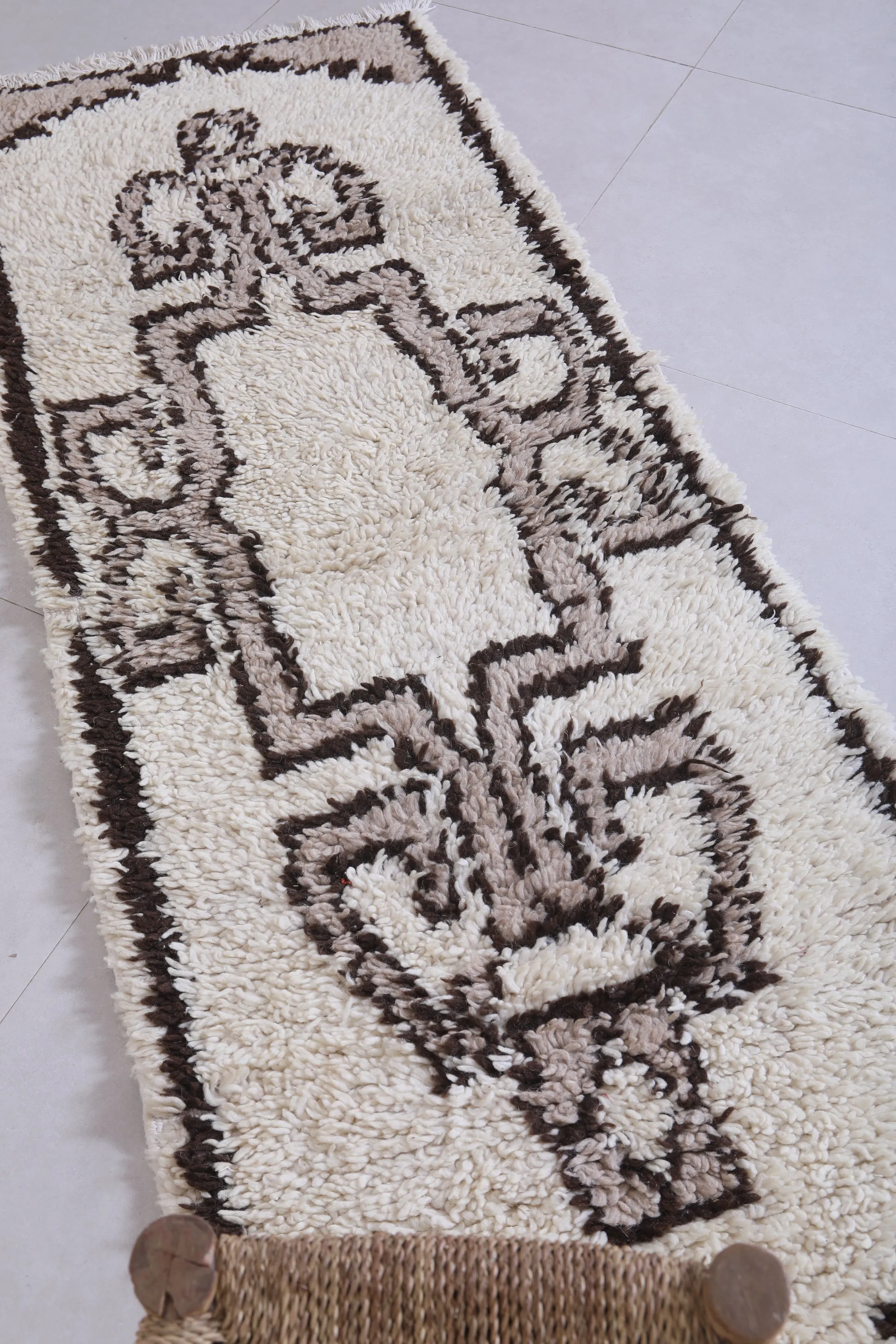 Moroccan Berber Rug – Classic Brown & Cream Tribal Design 2.2 x 6.1 ft