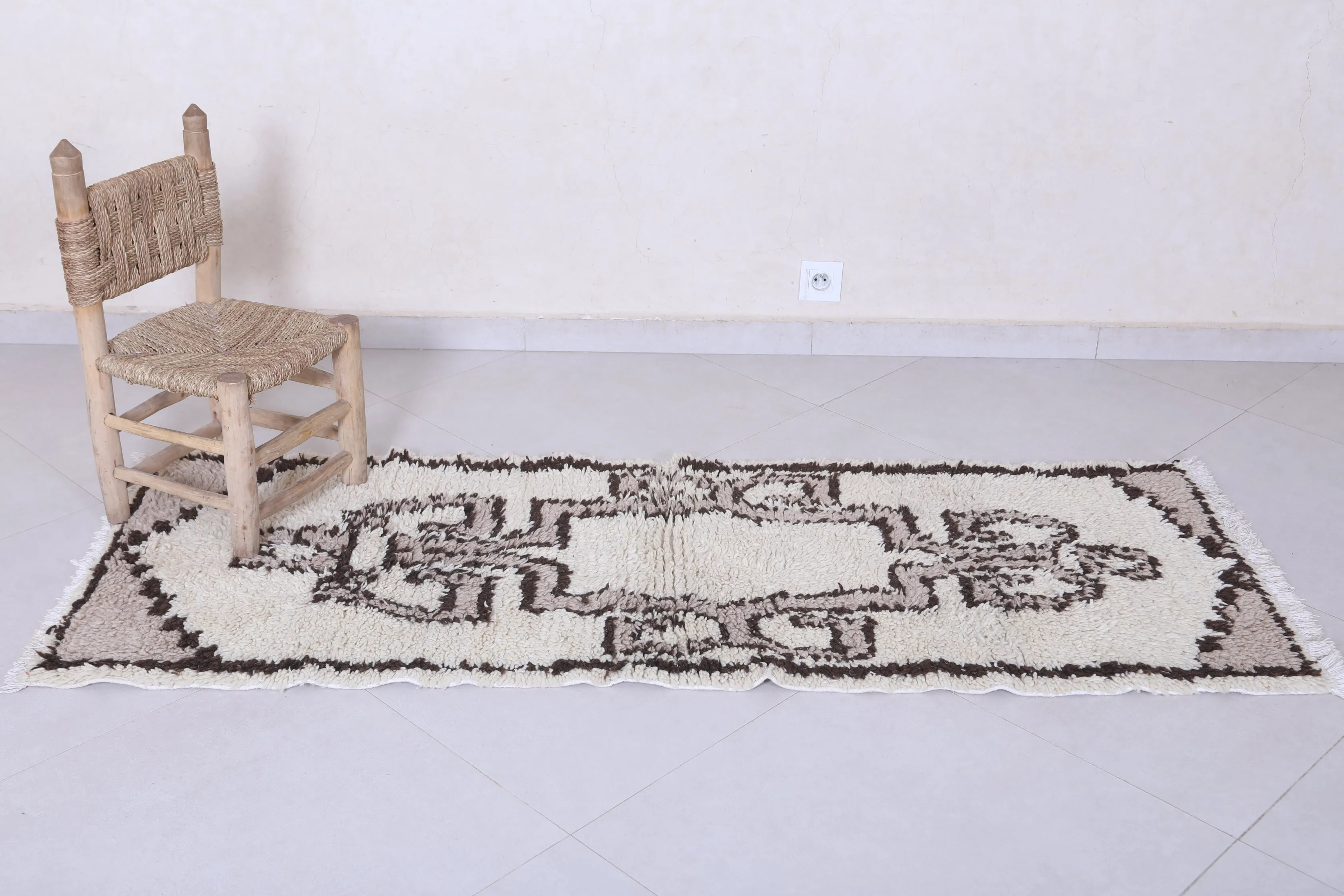 Moroccan Berber Rug – Classic Brown & Cream Tribal Design 2.2 x 6.1 ft