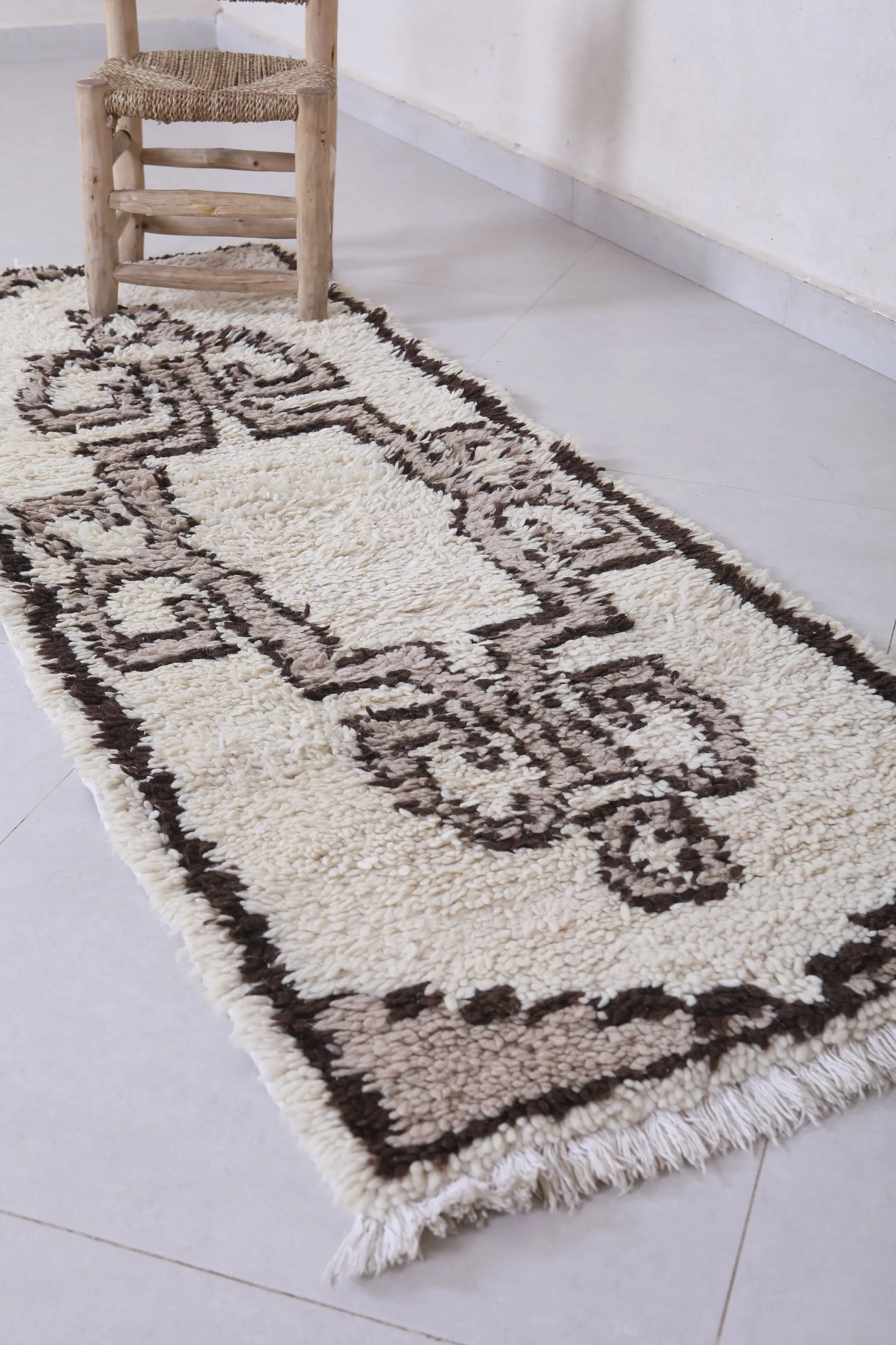 Moroccan Berber Rug – Classic Brown & Cream Tribal Design 2.2 x 6.1 ft