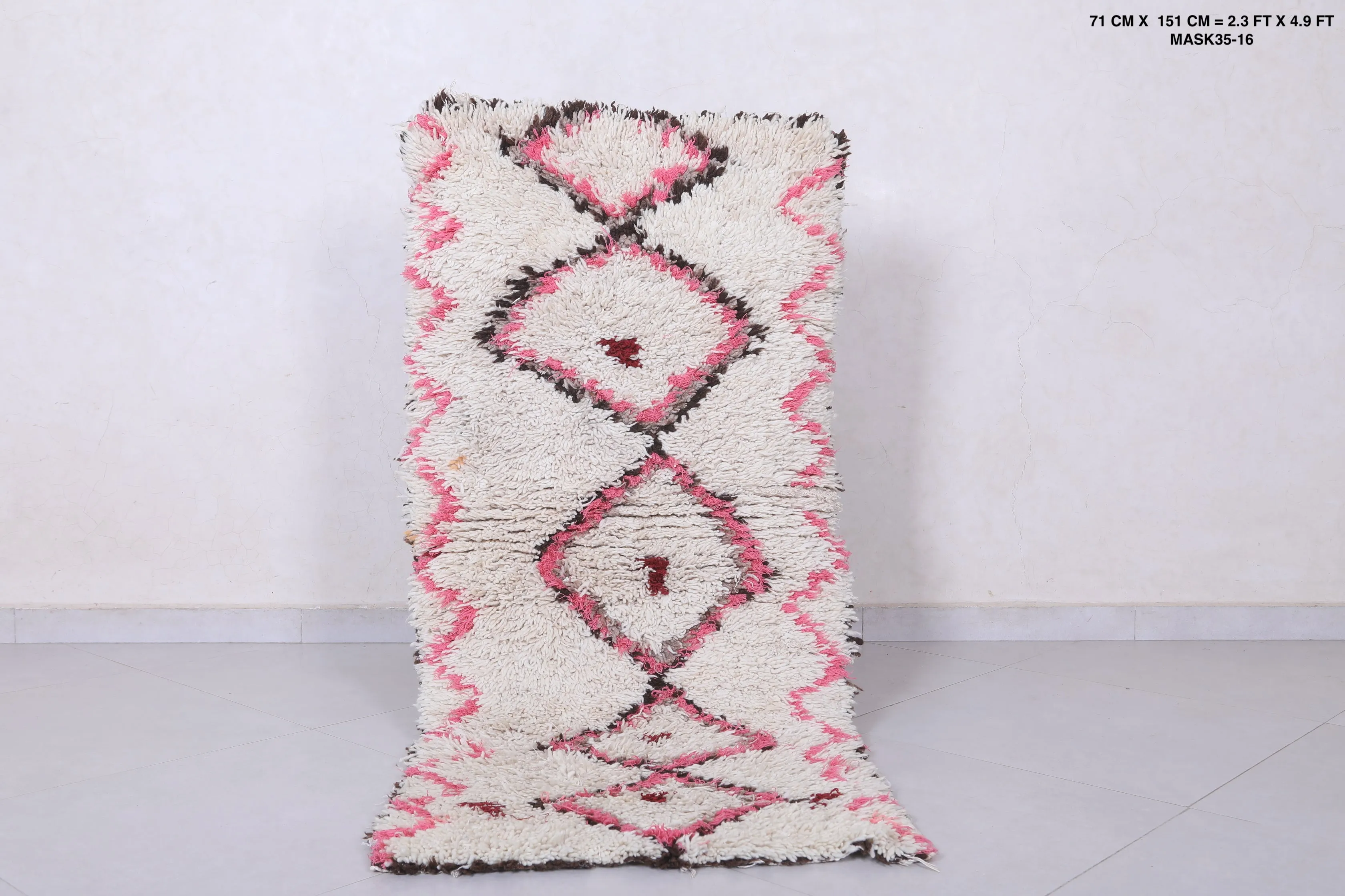 Moroccan Berber Rug - Pink Diamond Design 2.3ft x 4.9ft