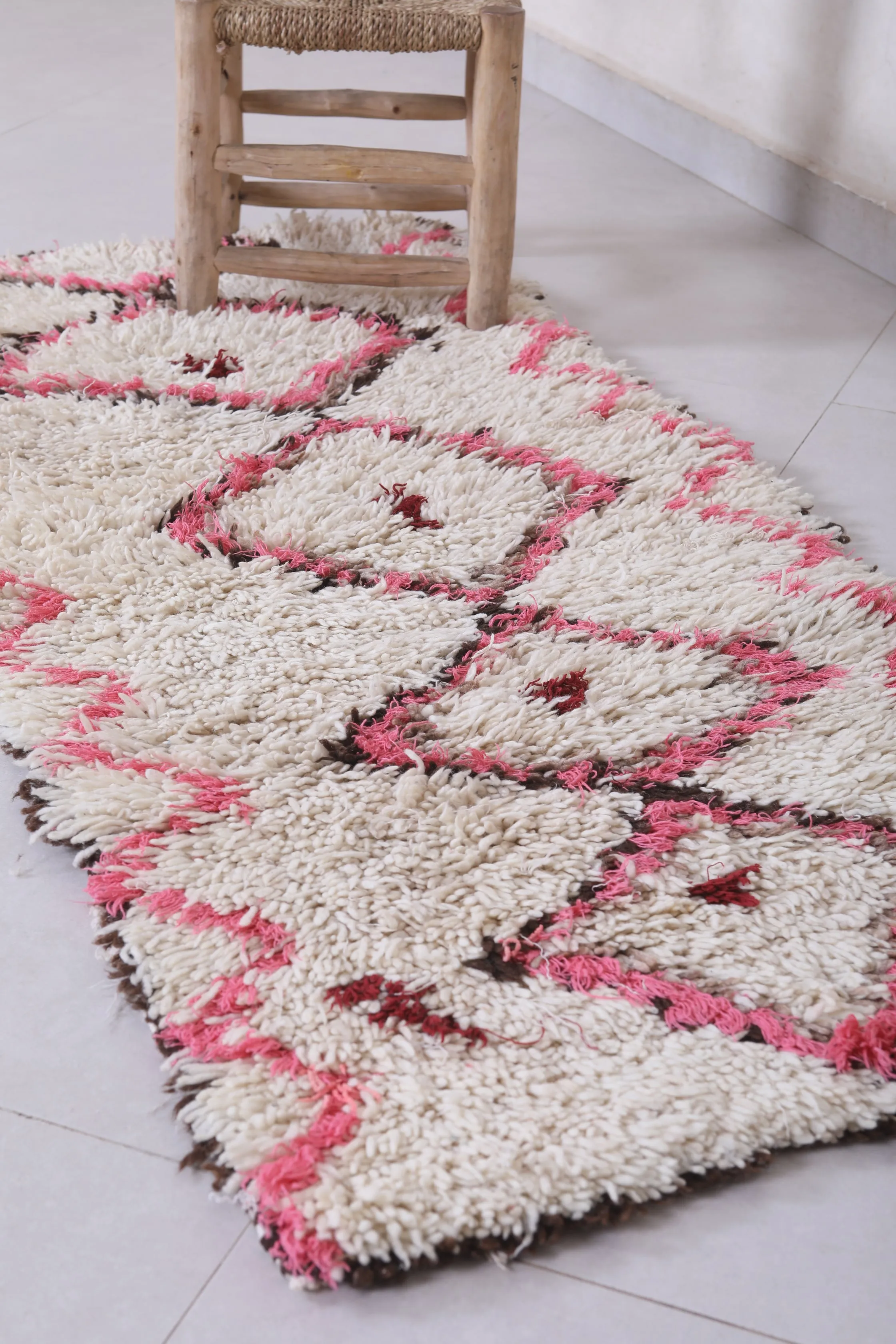 Moroccan Berber Rug - Pink Diamond Design 2.3ft x 4.9ft