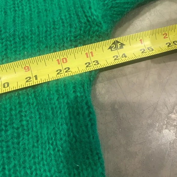 NWT cheery green sweater! Cozy comfy and cute💚soft v neck/cardi💚 see pic4 more