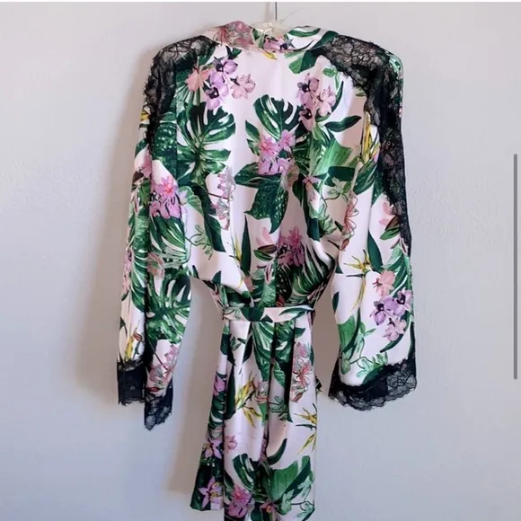 NWT Victoria’s Secret tie robe kimono pajama tropic paradise lace