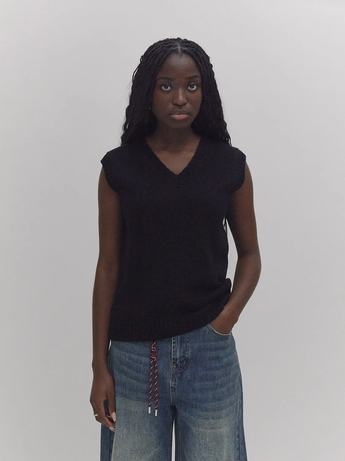 Olsen Sweater Vest Black