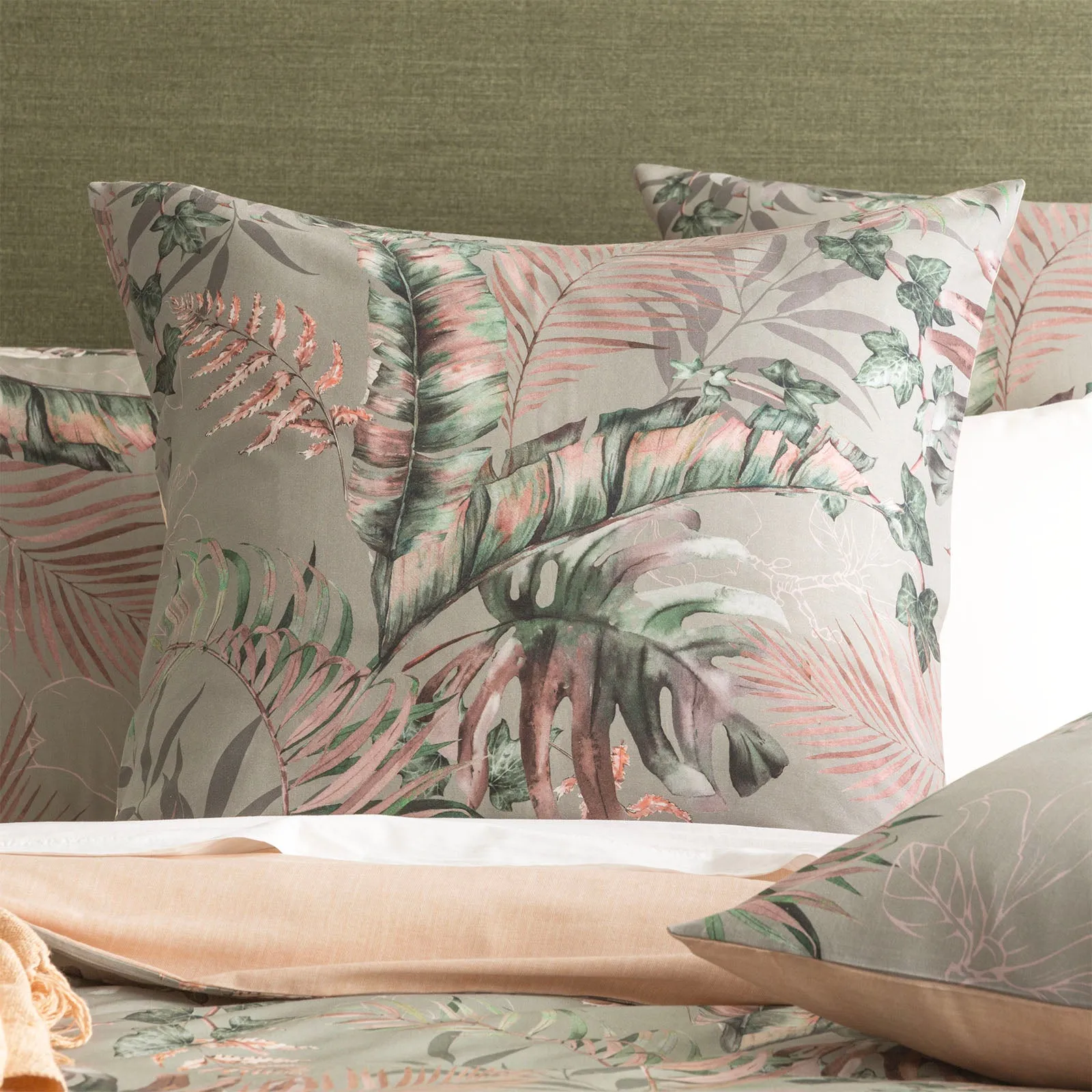 Renee Taylor 300 TC Cotton Reversible Quilt cover Set - Palm Cove Forest