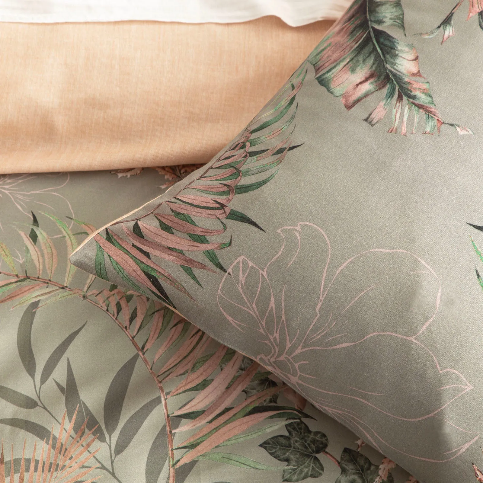 Renee Taylor 300 TC Cotton Reversible Quilt cover Set - Palm Cove Forest