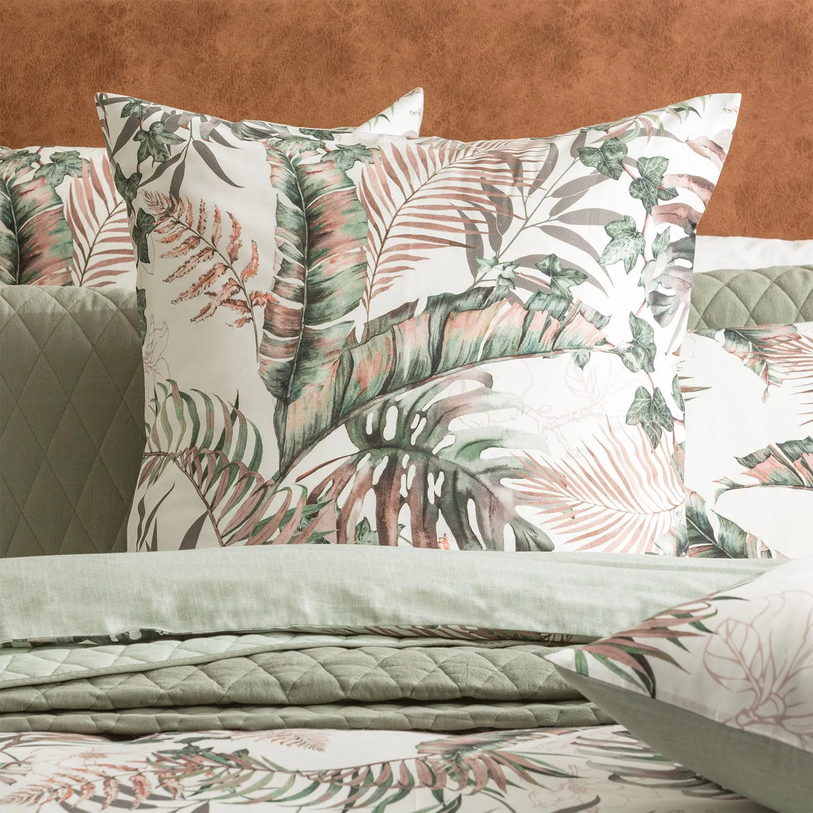 Renee Taylor 300 TC Cotton Reversible Quilt cover Set - Palm Cove Pearl