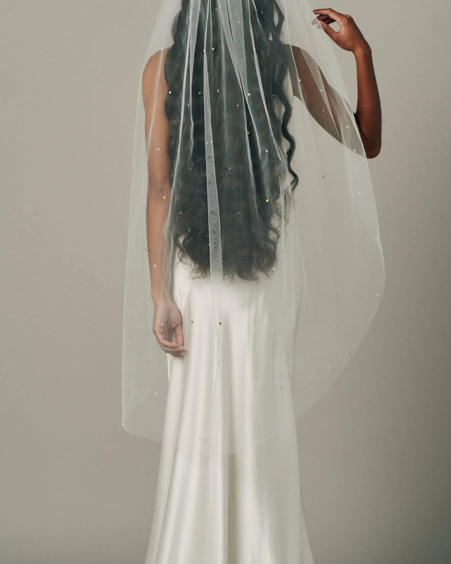 RTS STARDUST PEARL AND CRYSTAL BEADED VEIL