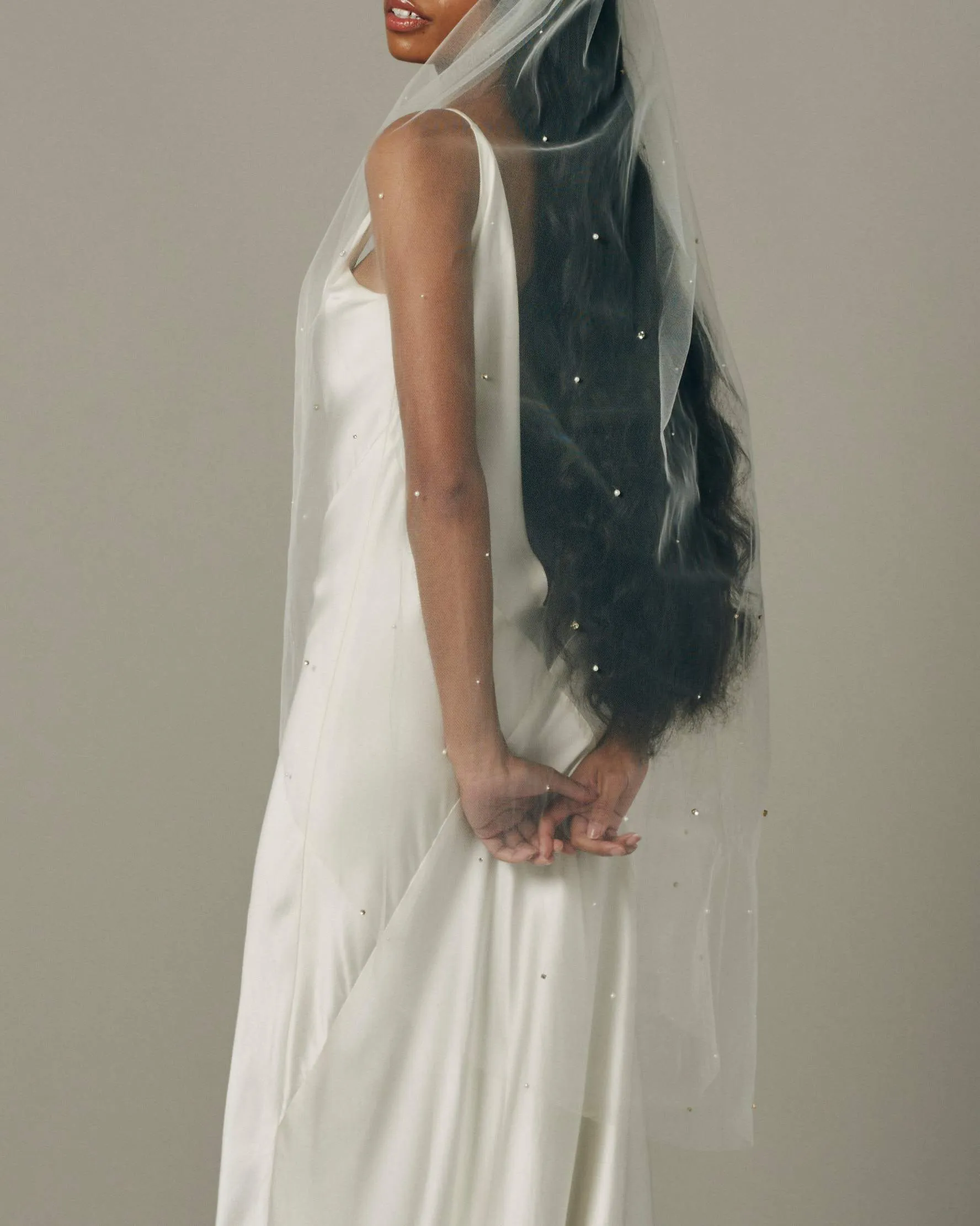 RTS STARDUST PEARL AND CRYSTAL BEADED VEIL