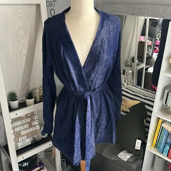 Savage x Fenty | fluffy robe size xs/small