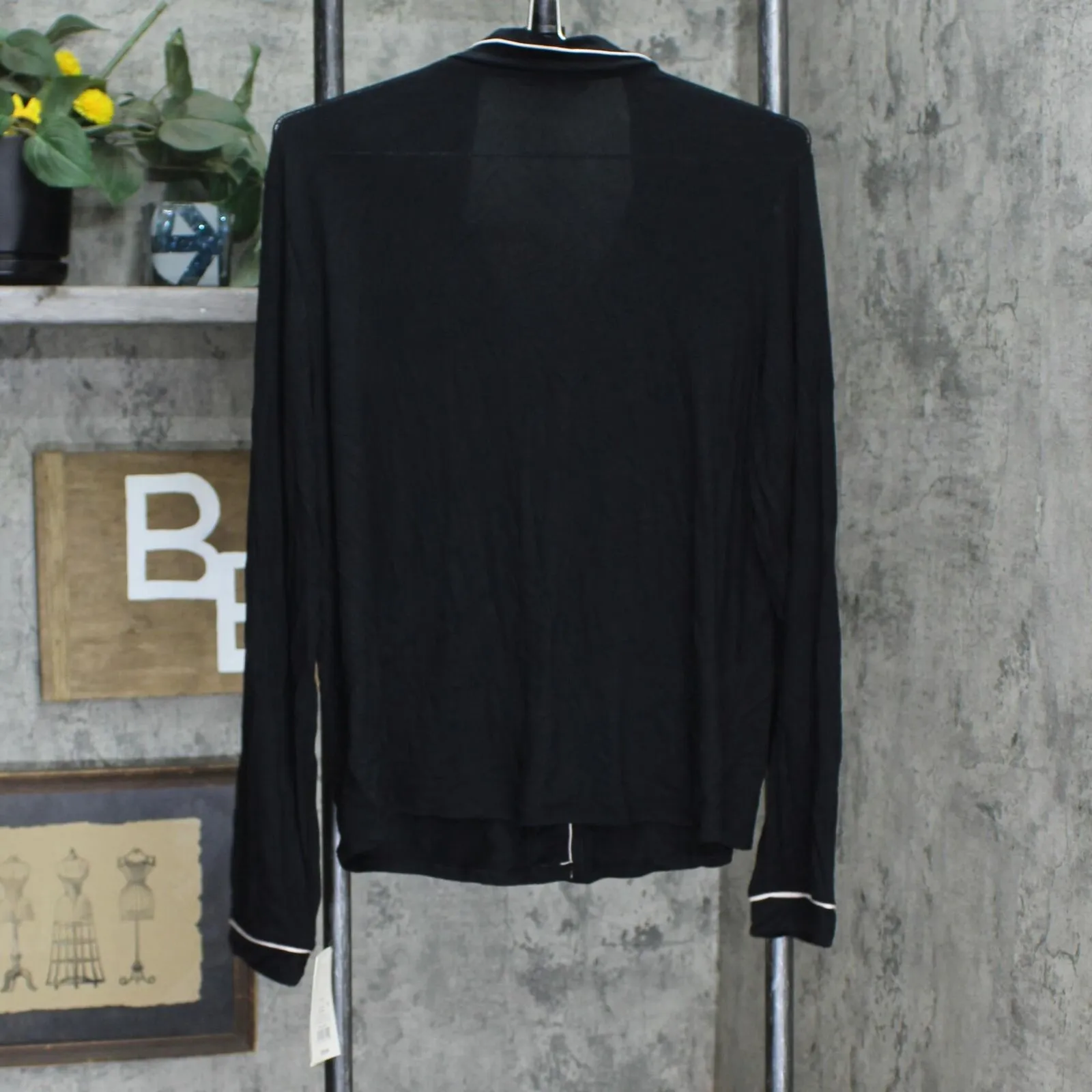 Stars Above Beautifully Soft Notch Collar Long Sleeve Pajama Top Black L