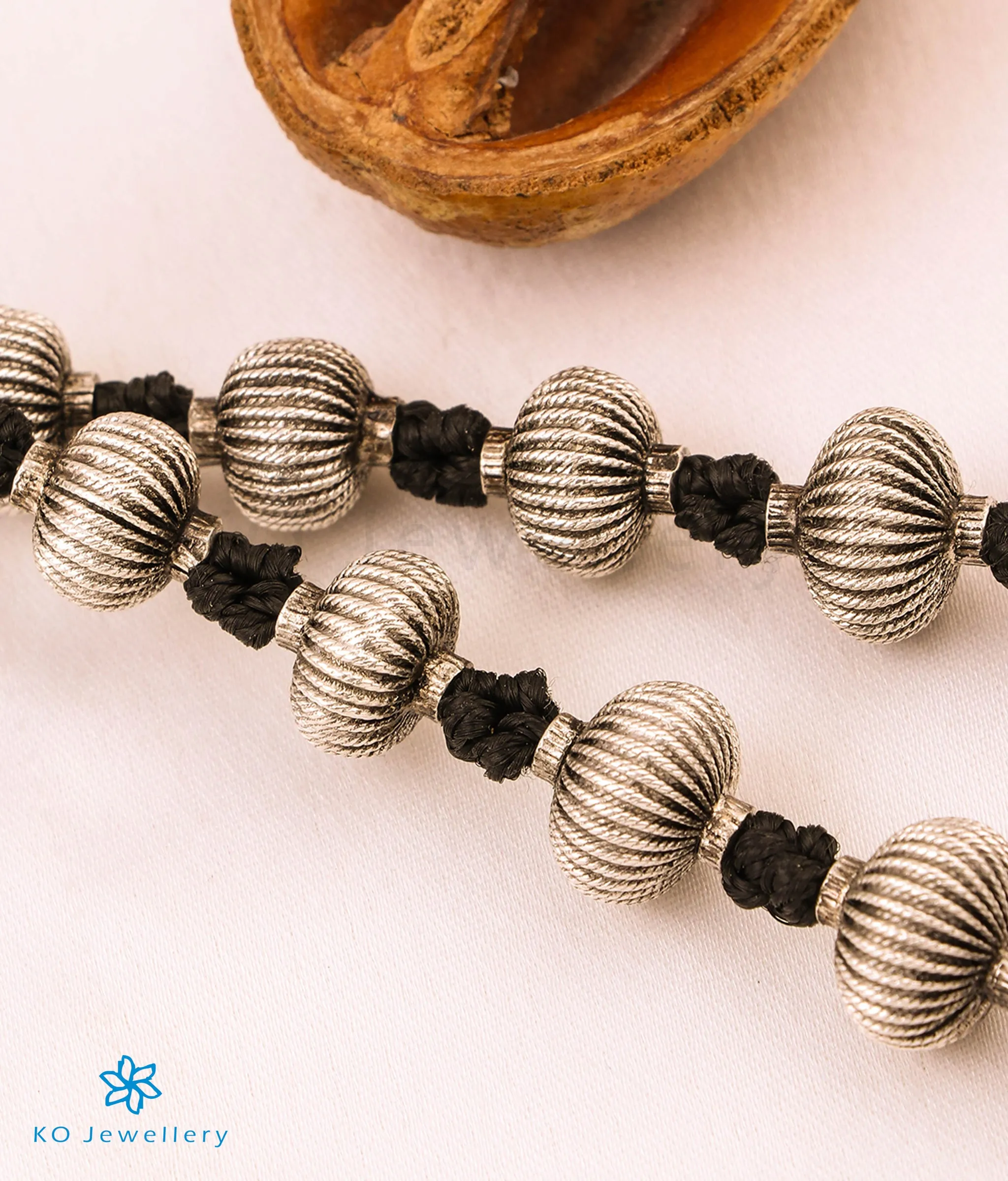 The Vaishnavi Jomale Silver Necklace (Oxidised)